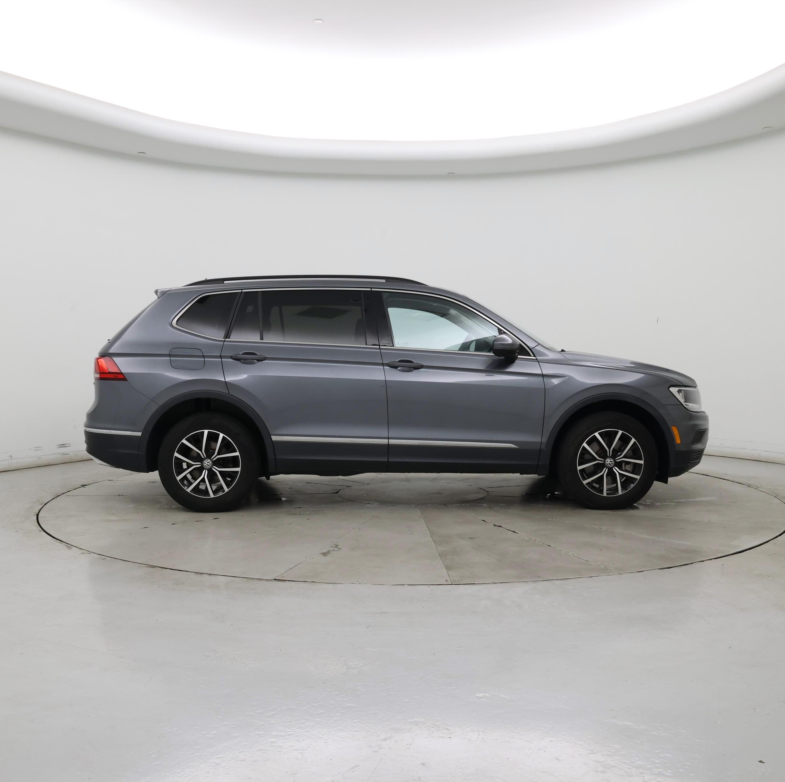 Thumbnail: 2021 Volkswagen Tiguan - 7
