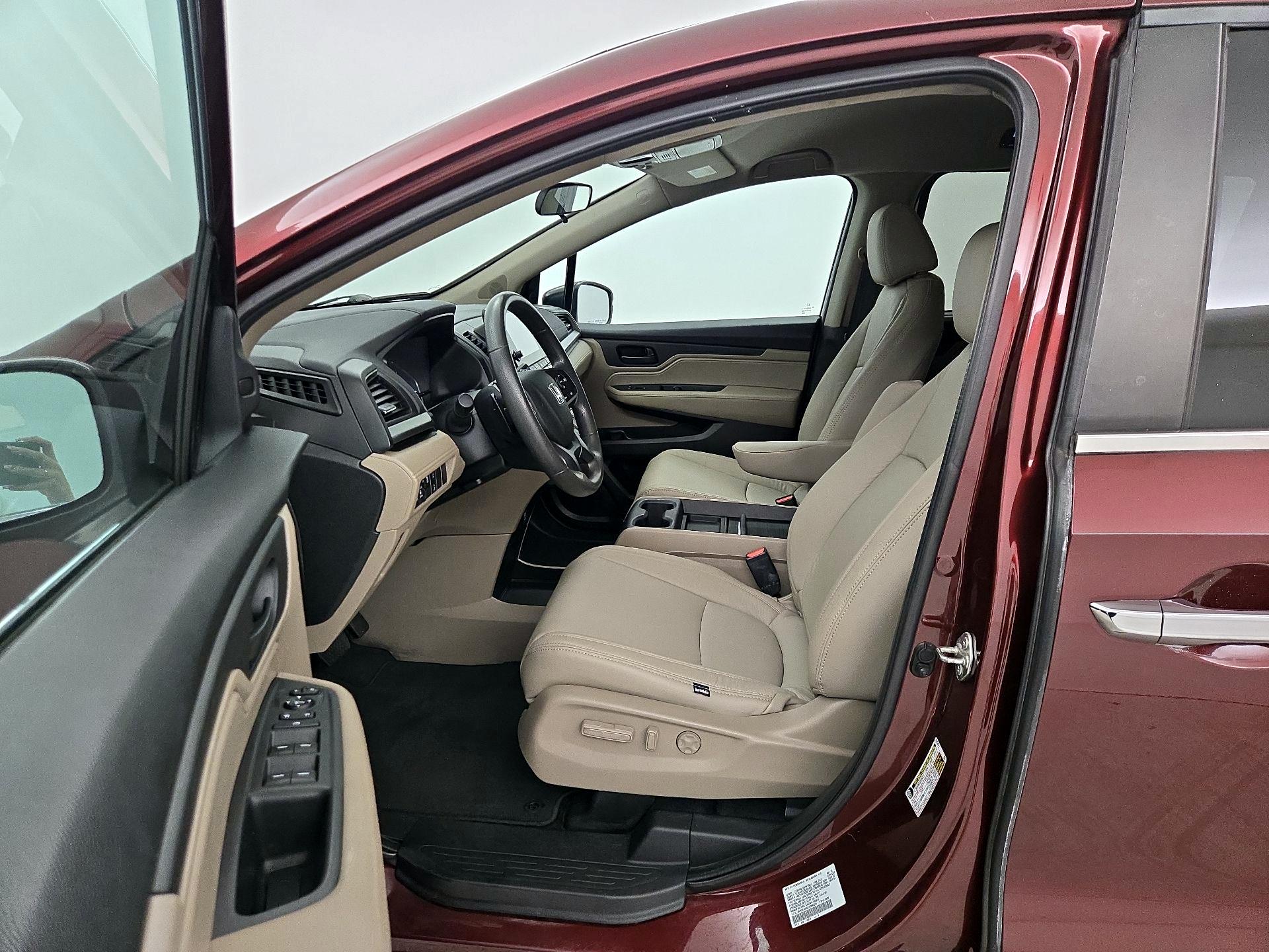Thumbnail: 2018 Honda Odyssey - 11