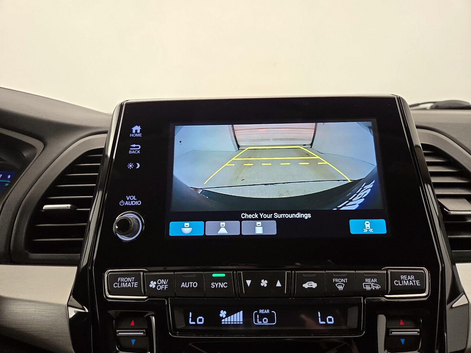 Thumbnail: 2018 Honda Odyssey - 14