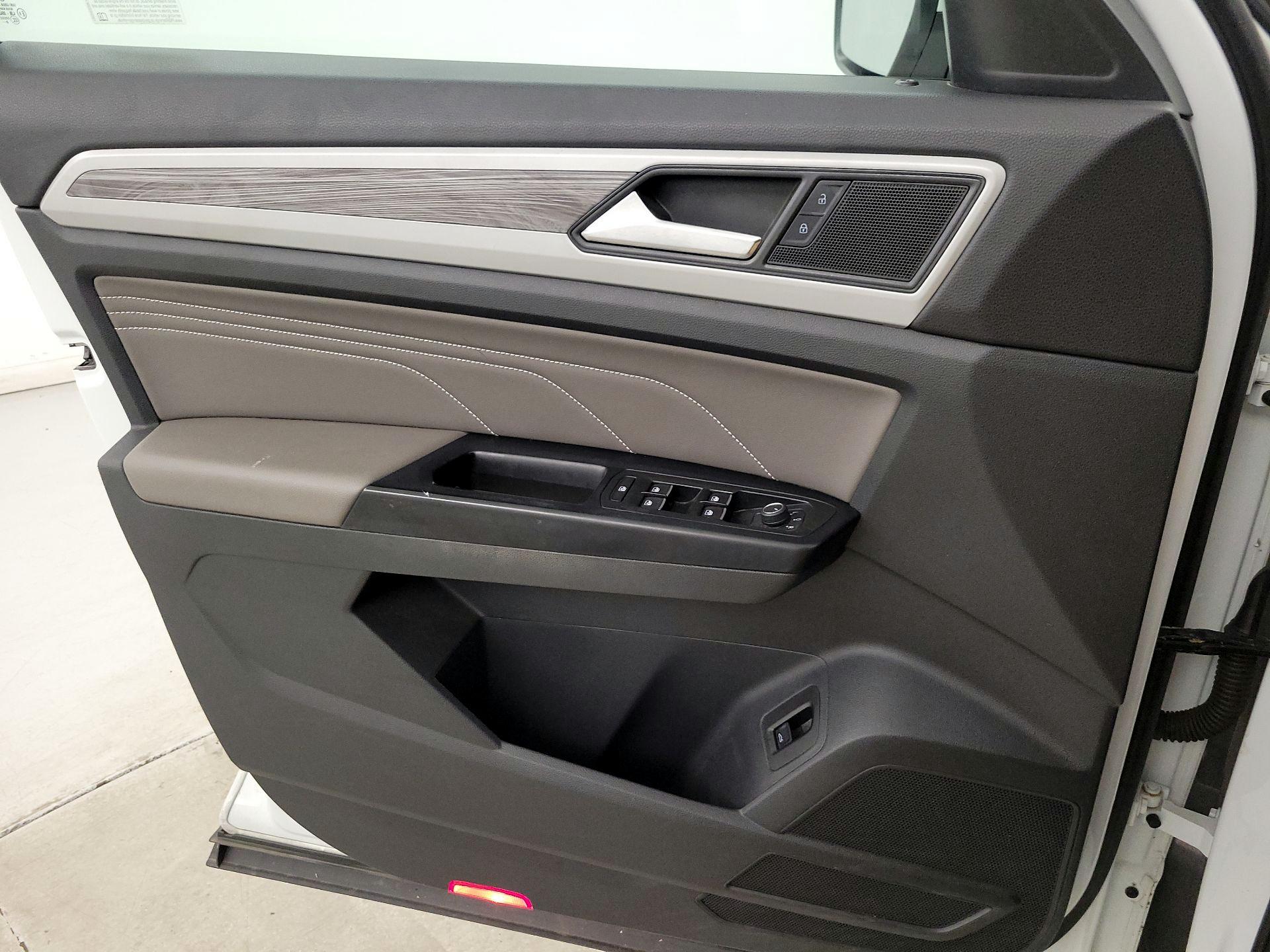 Thumbnail: 2021 Volkswagen Atlas - 12