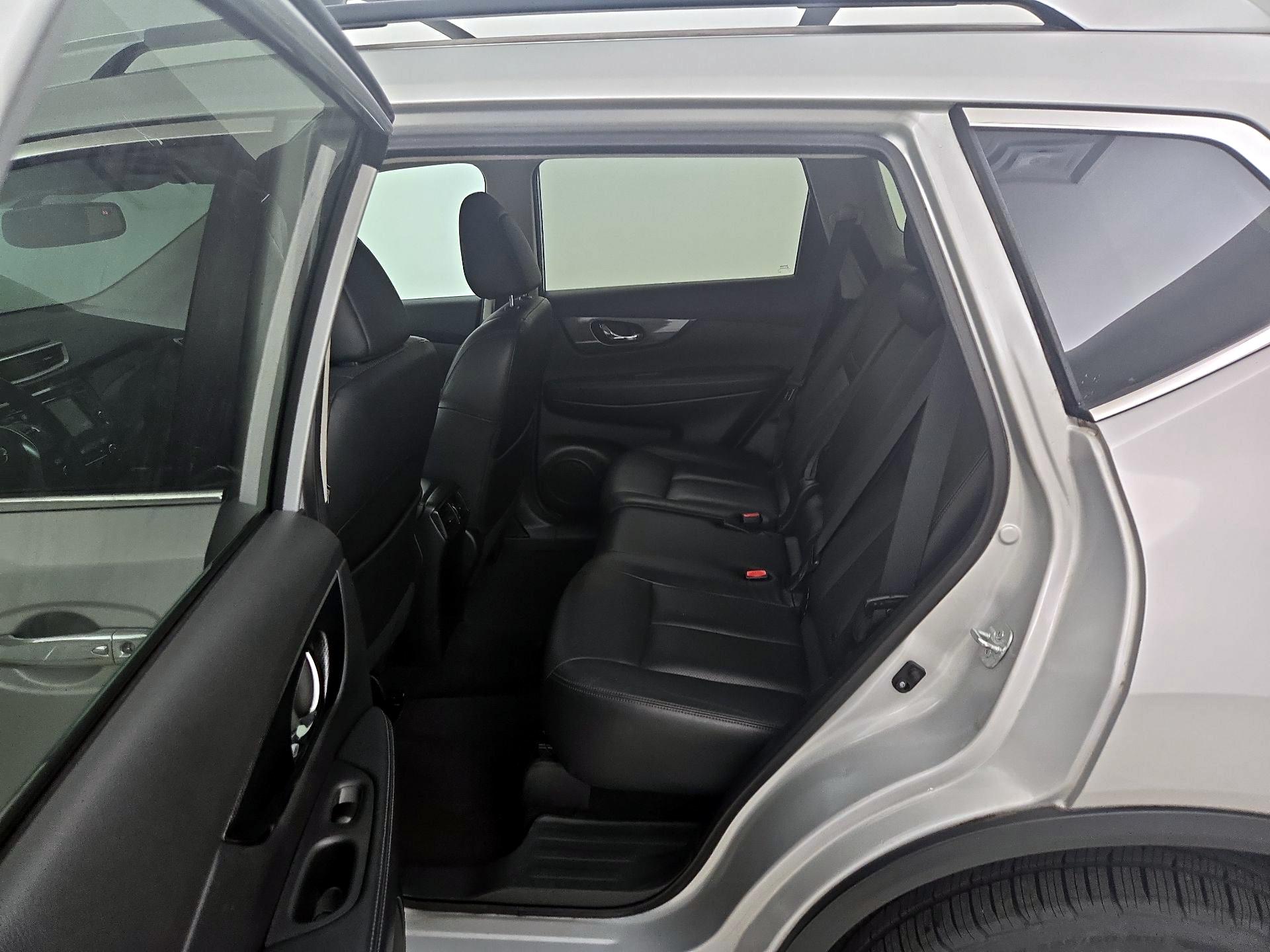 Thumbnail: 2015 Nissan Rogue - 20