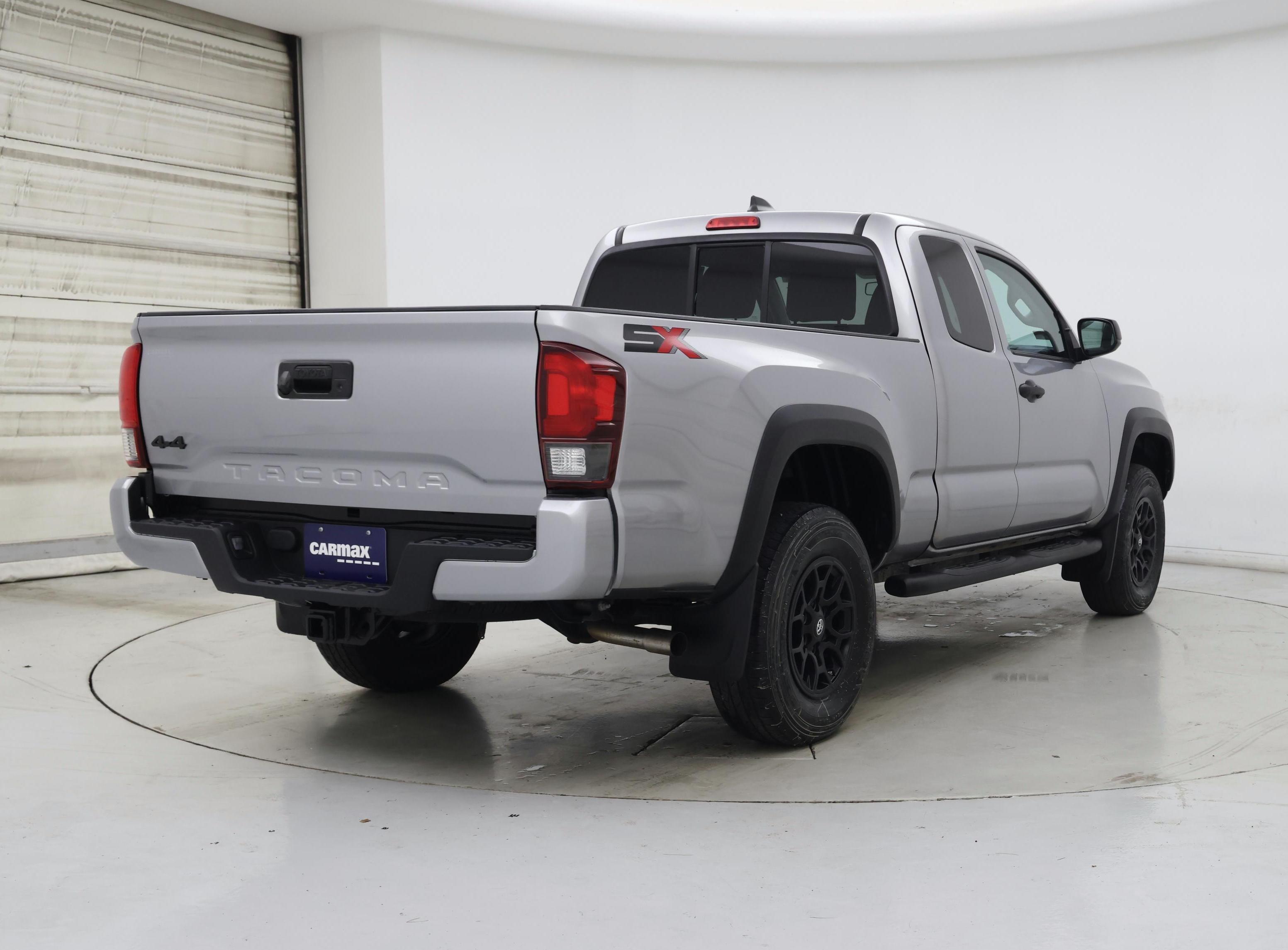 Thumbnail: 2020 Toyota Tacoma - 8