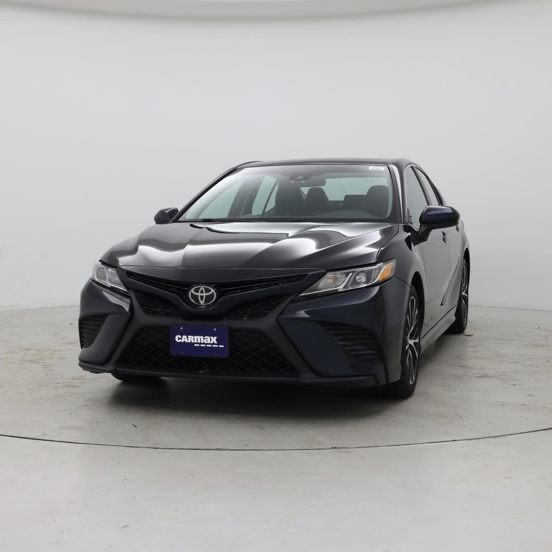 Thumbnail: 2019 Toyota Camry - 4