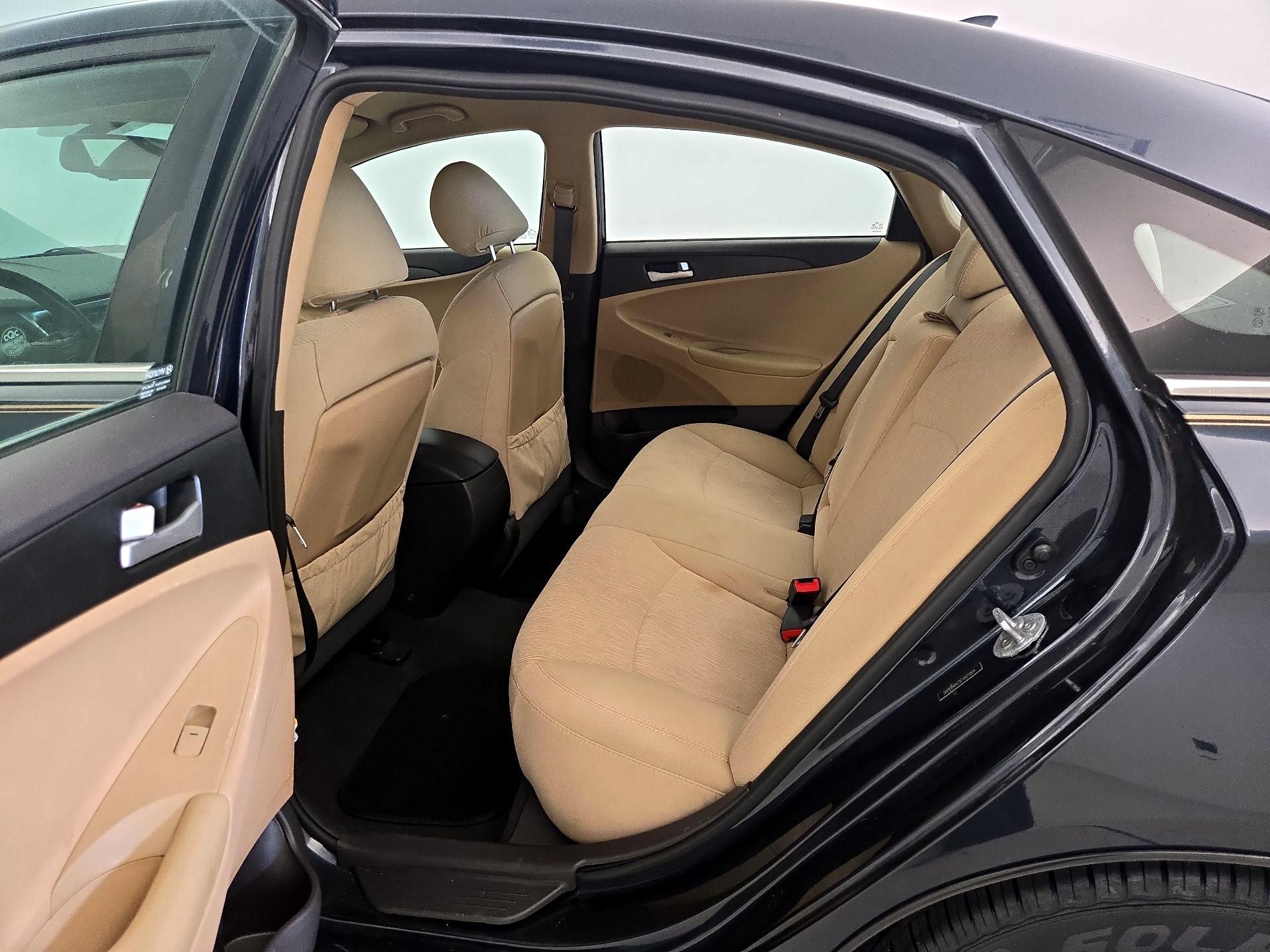 Thumbnail: 2014 Hyundai Sonata - 18