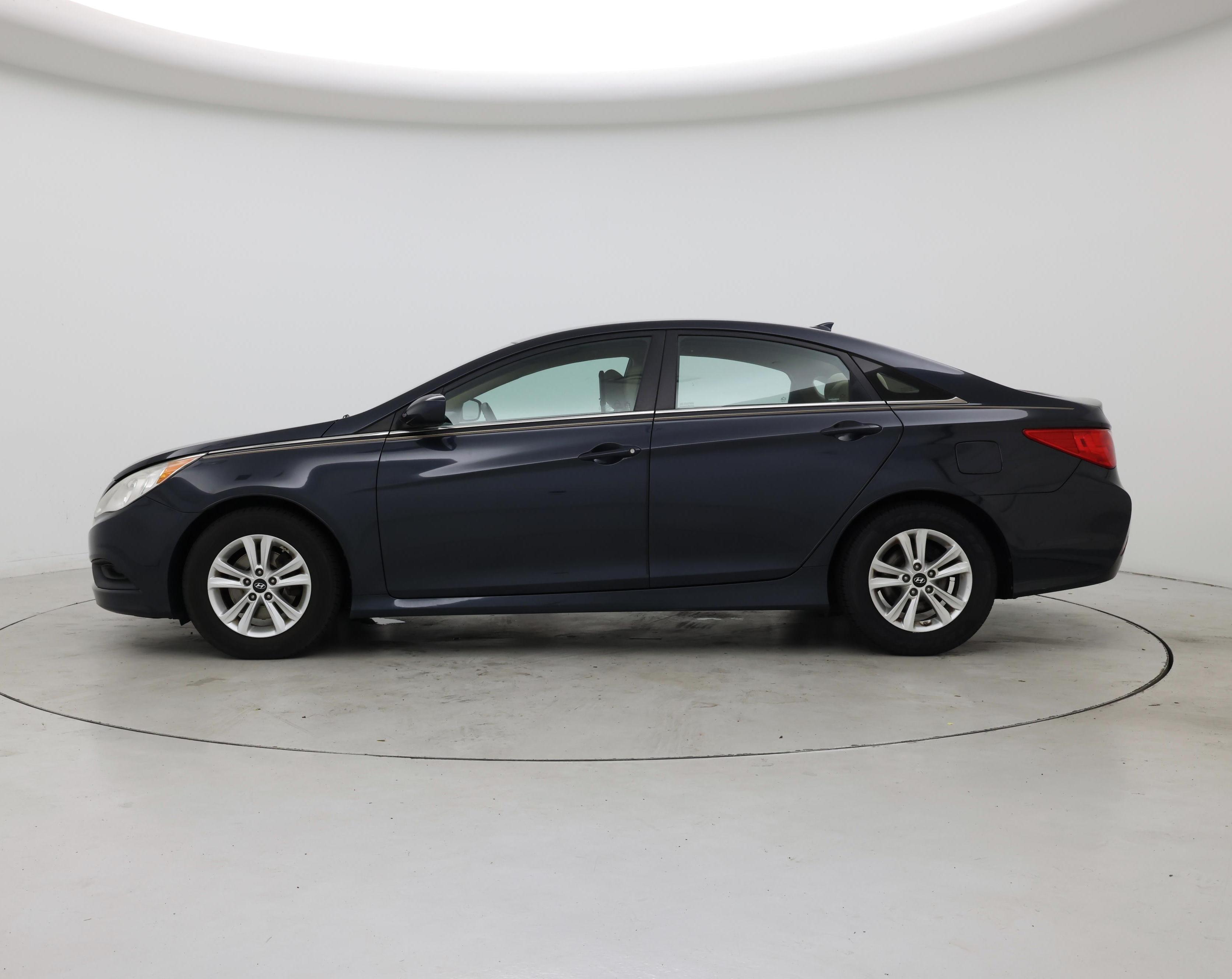 Thumbnail: 2014 Hyundai Sonata - 3