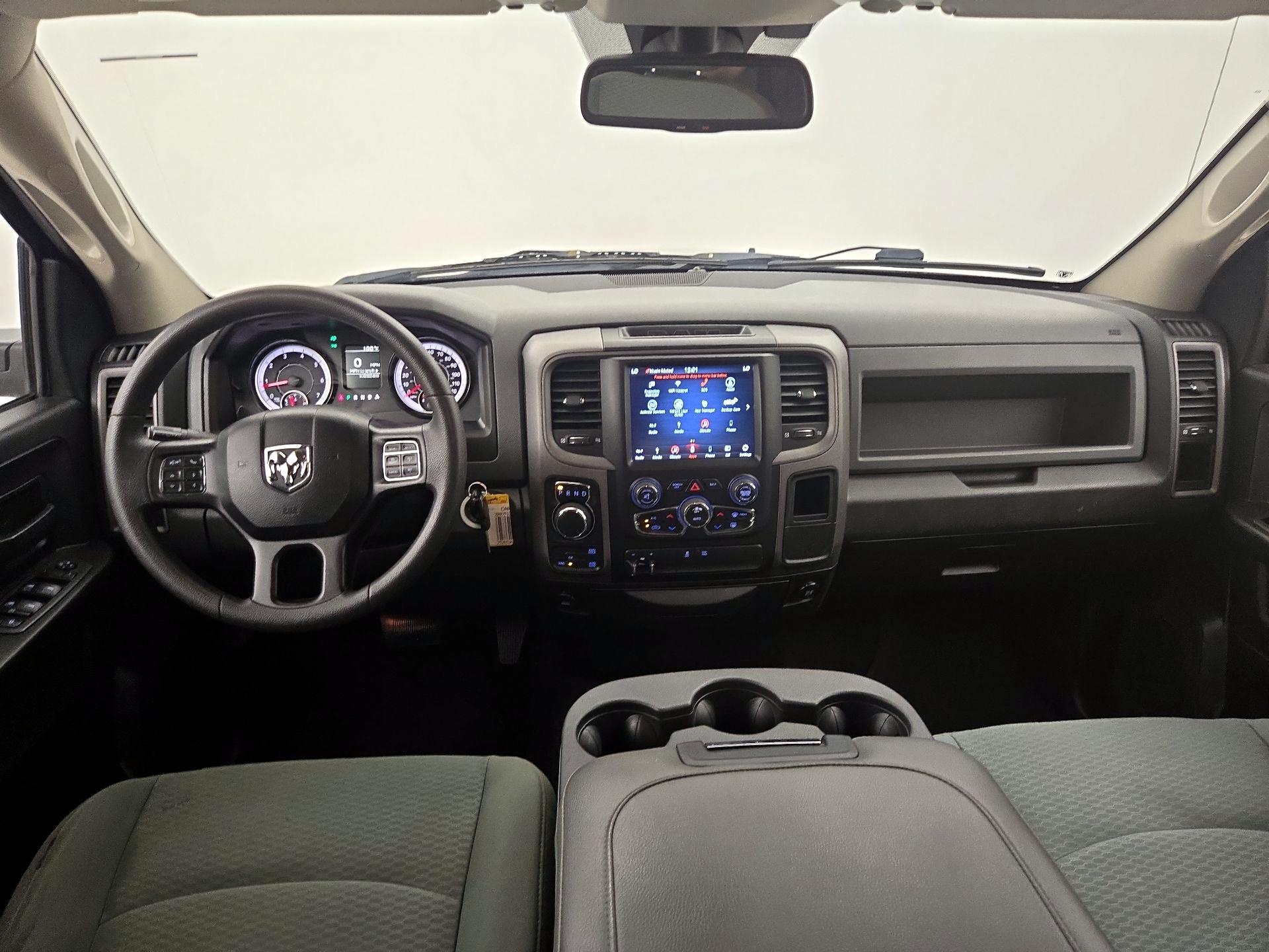 Thumbnail: 2019 RAM 1500 Classic - 9