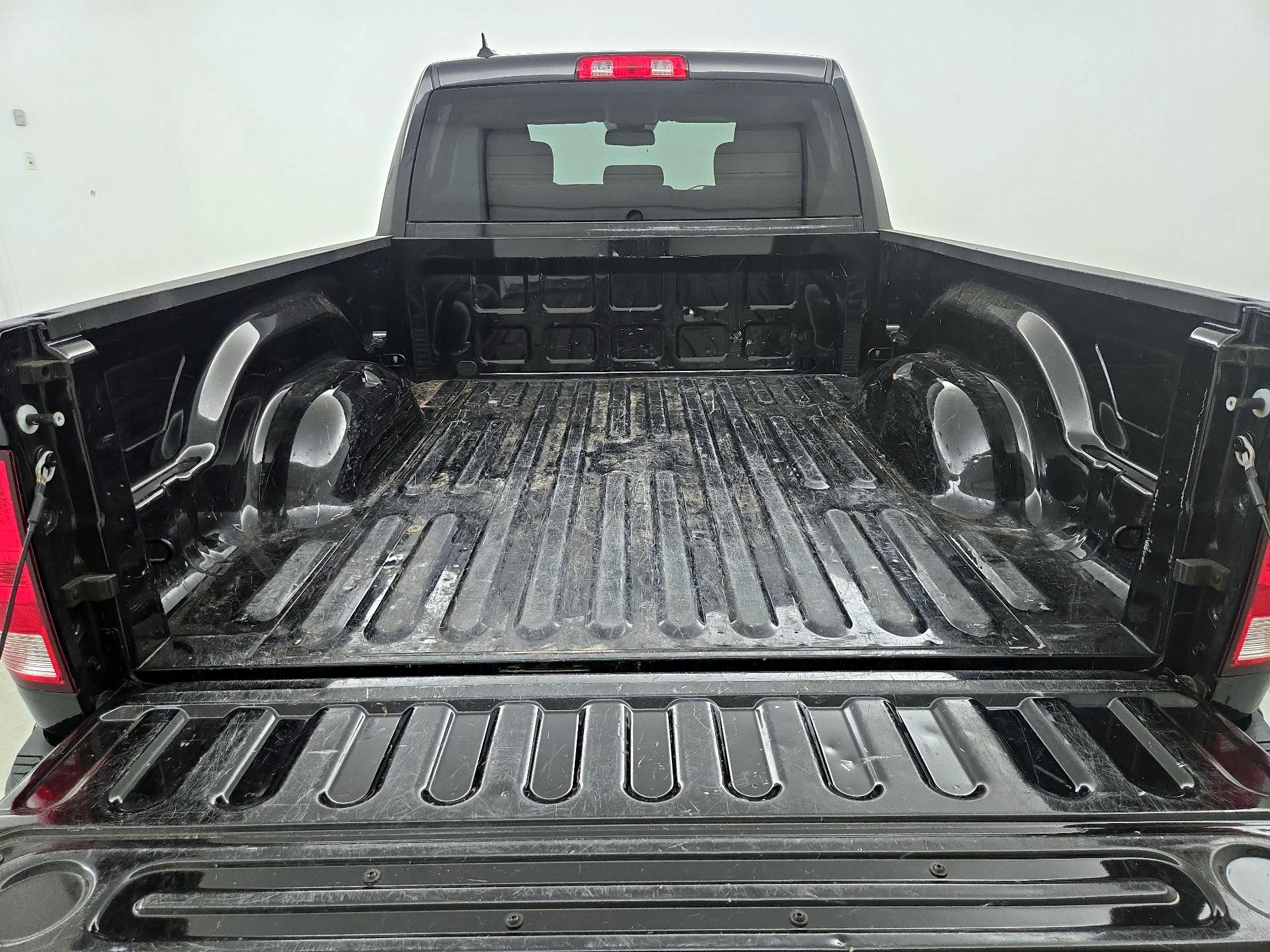 Thumbnail: 2019 RAM 1500 Classic - 20