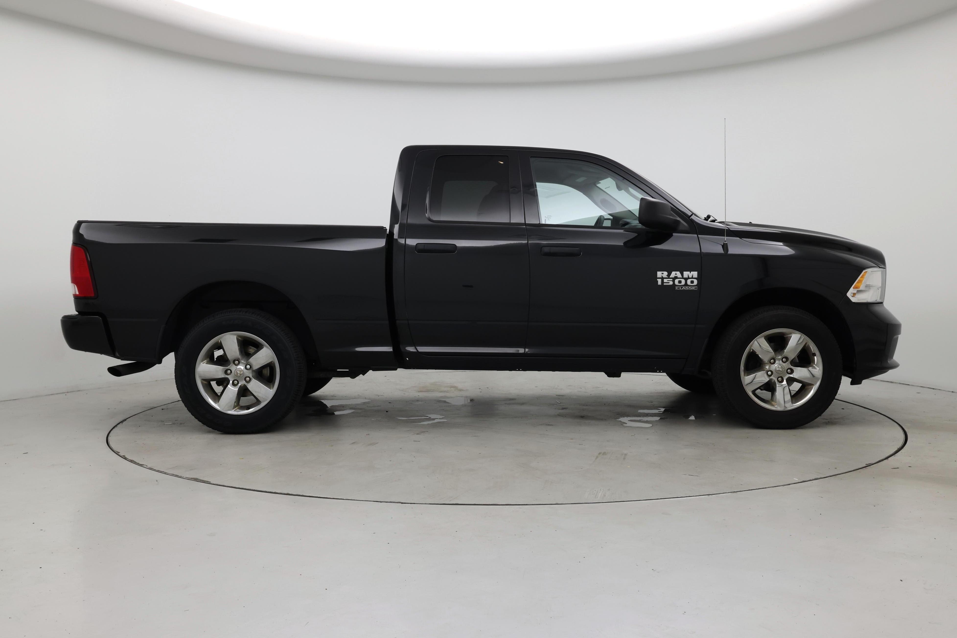 Thumbnail: 2019 RAM 1500 Classic - 7