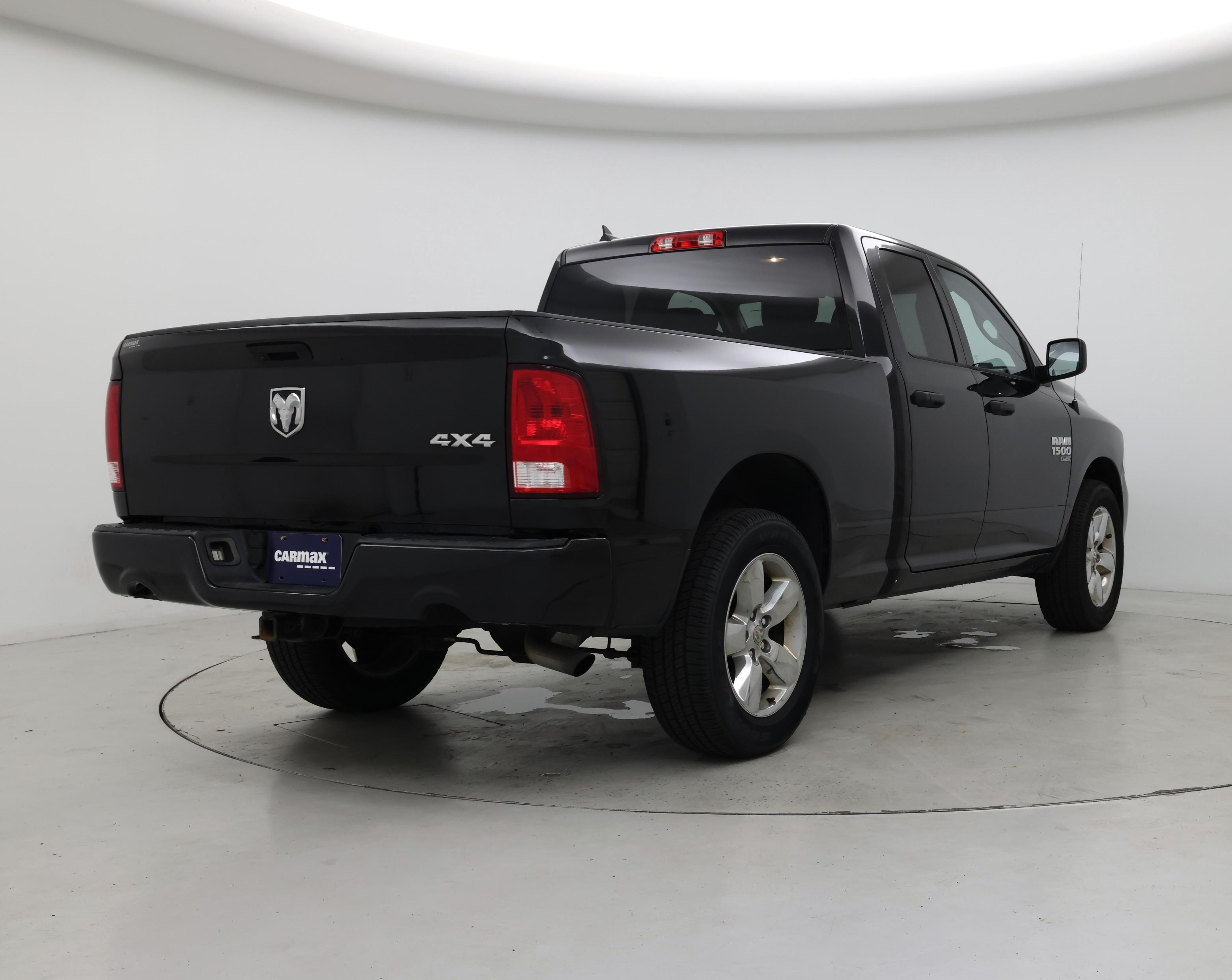 Thumbnail: 2019 RAM 1500 Classic - 8