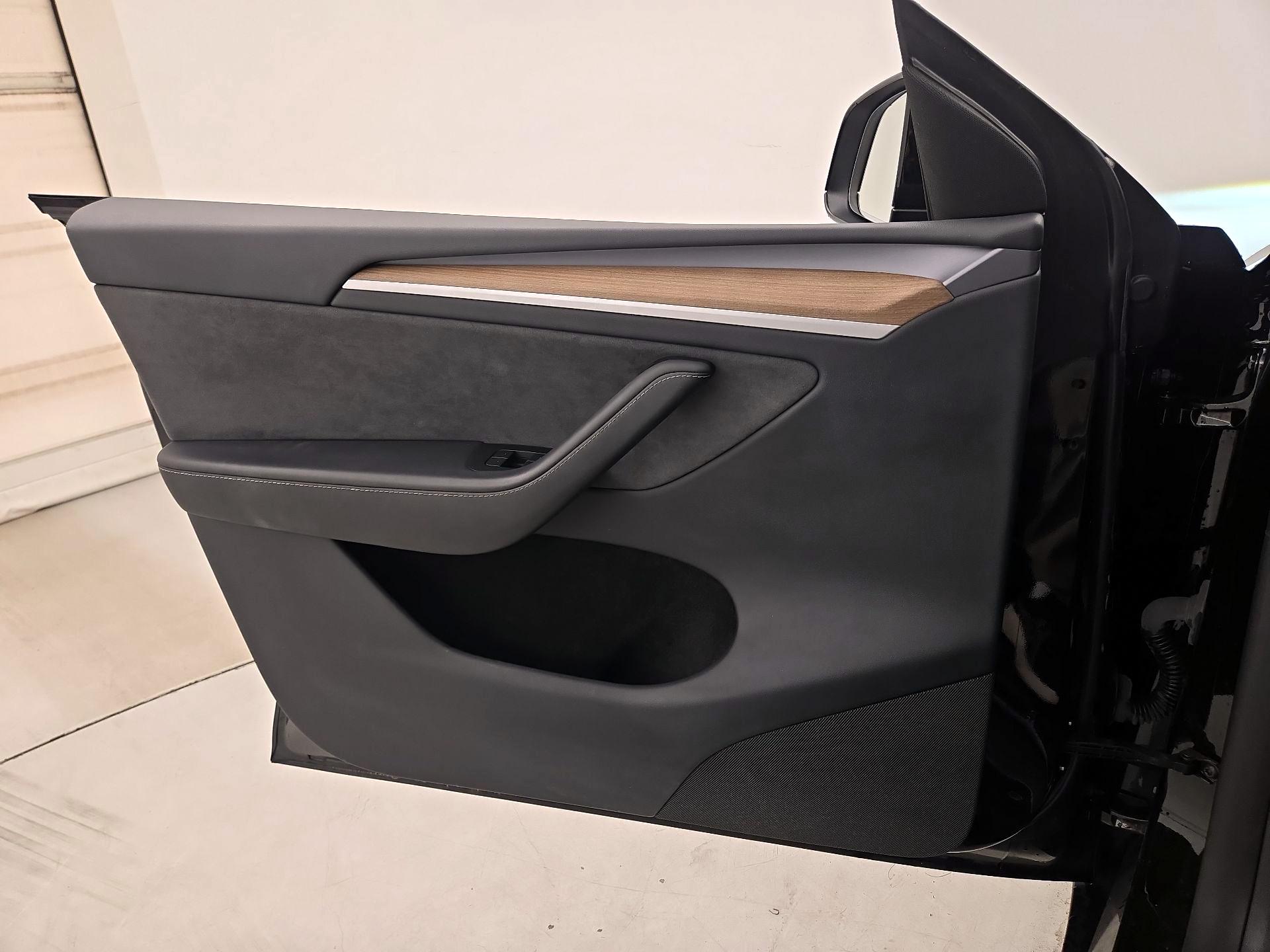 Thumbnail: 2024 Tesla Model Y - 12