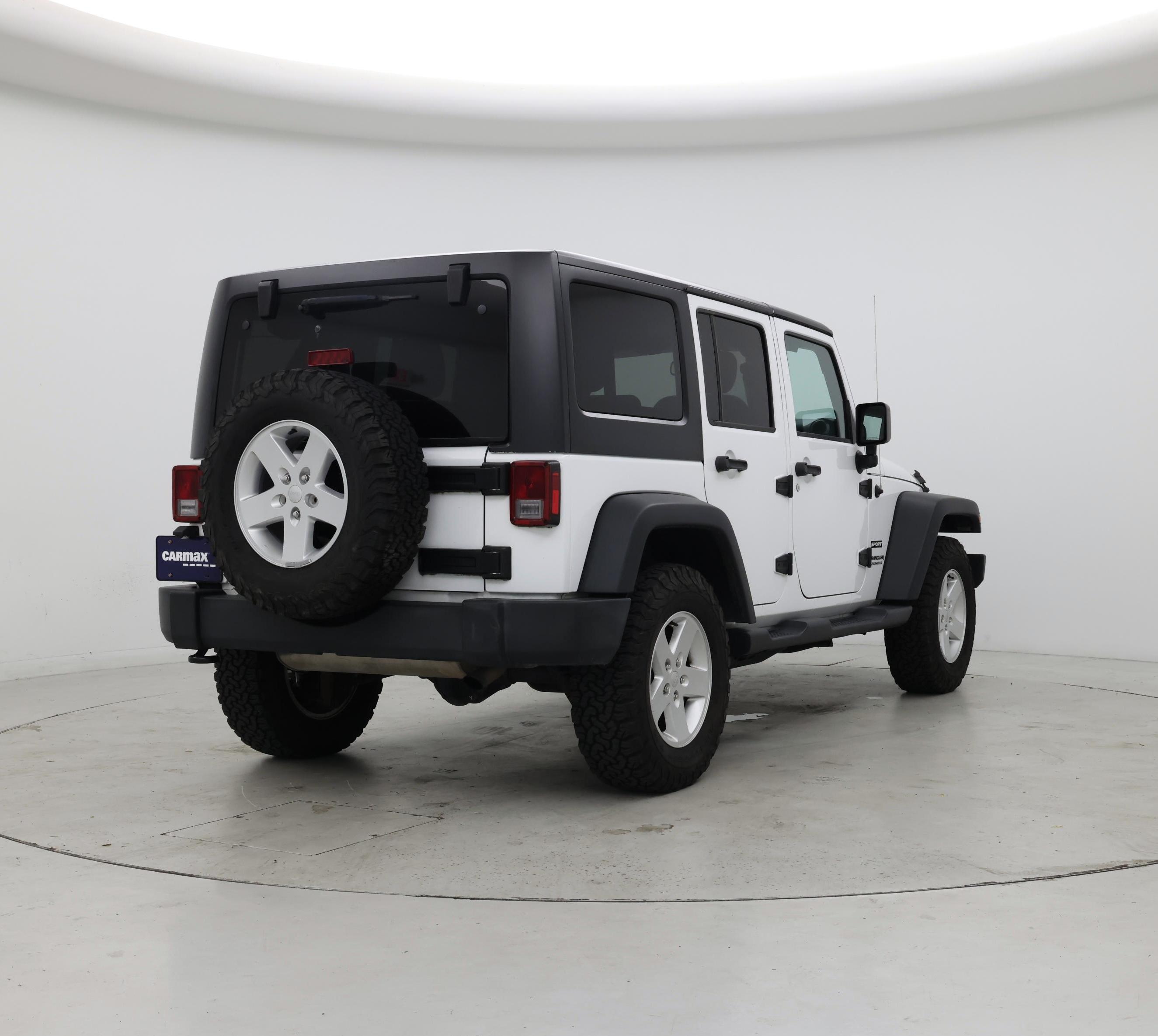 Thumbnail: 2017 Jeep Wrangler - 8