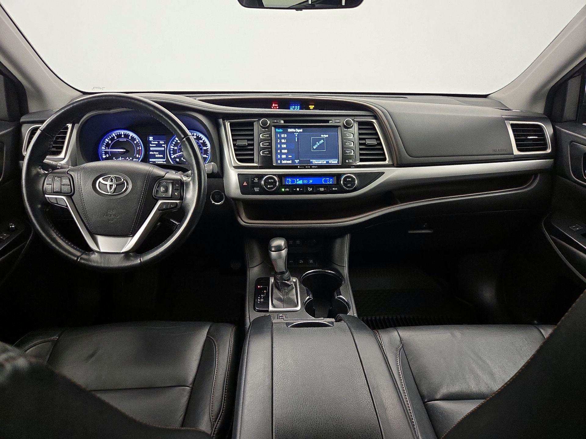 Thumbnail: 2018 Toyota Highlander - 9