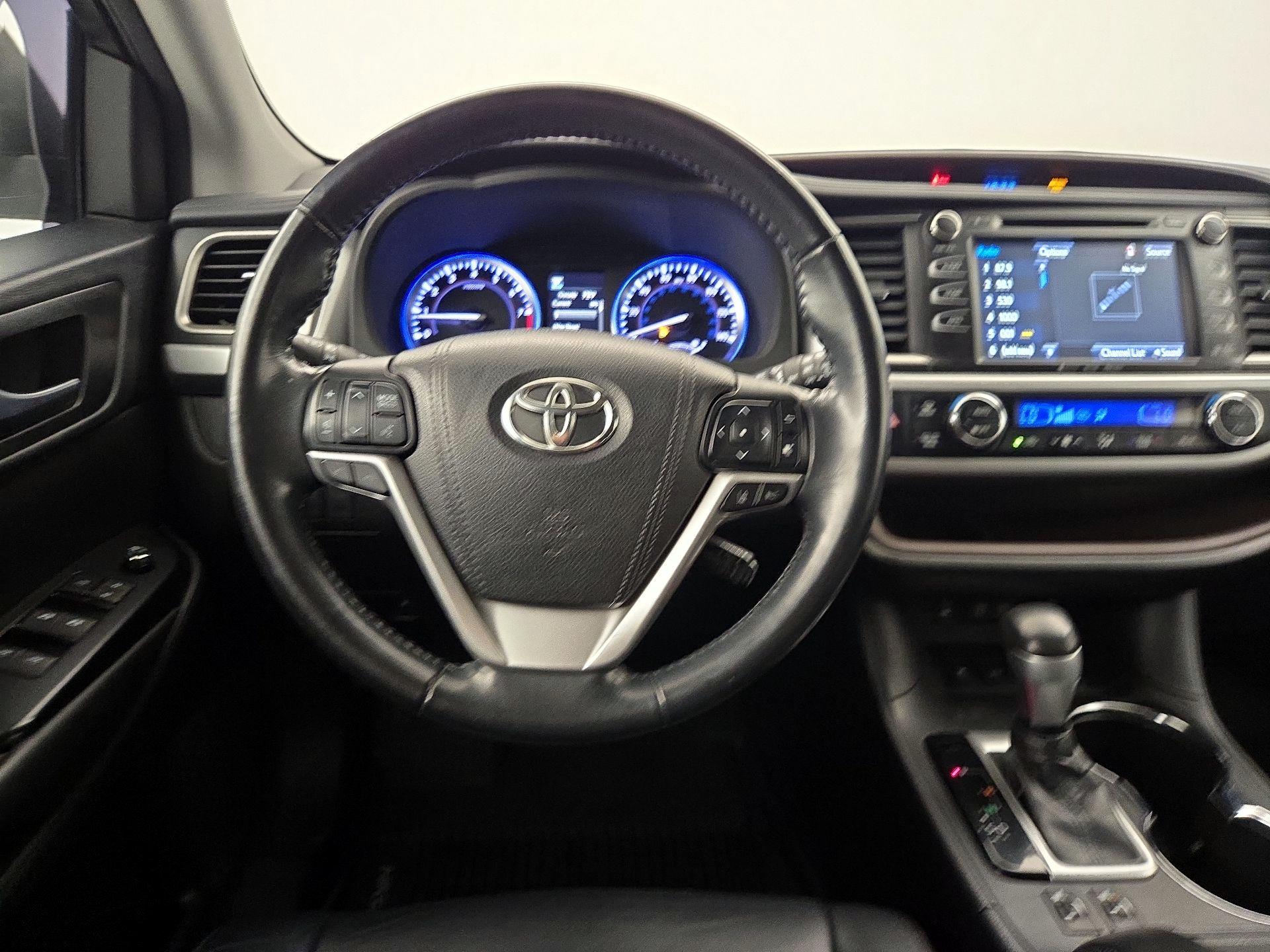 Thumbnail: 2018 Toyota Highlander - 10