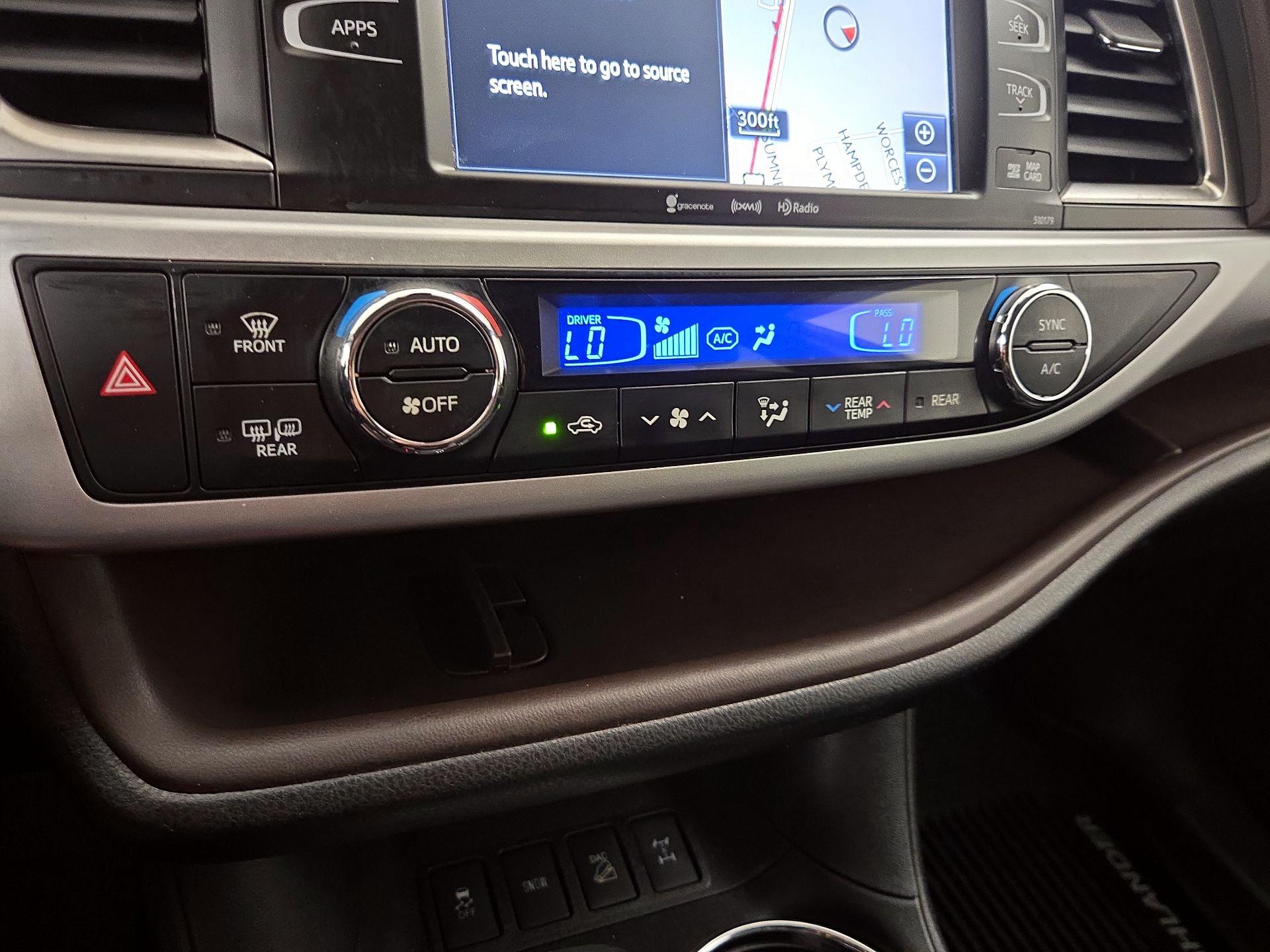Thumbnail: 2018 Toyota Highlander - 16