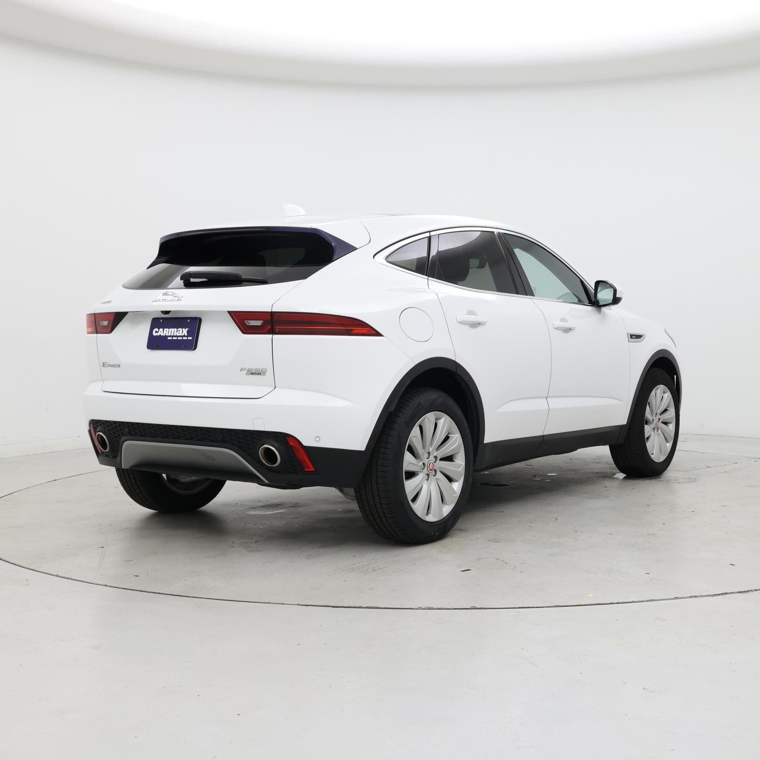 Thumbnail: 2018 Jaguar E-Pace - 8