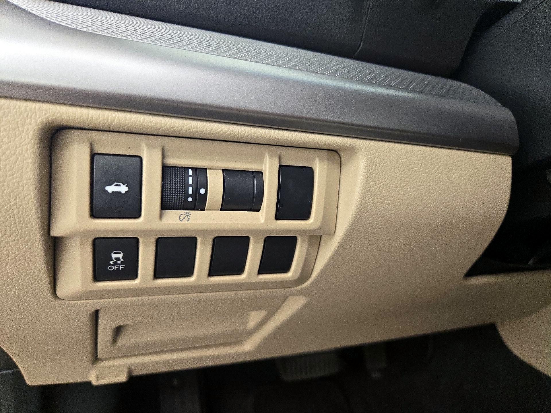 Thumbnail: 2015 Subaru Legacy - 13