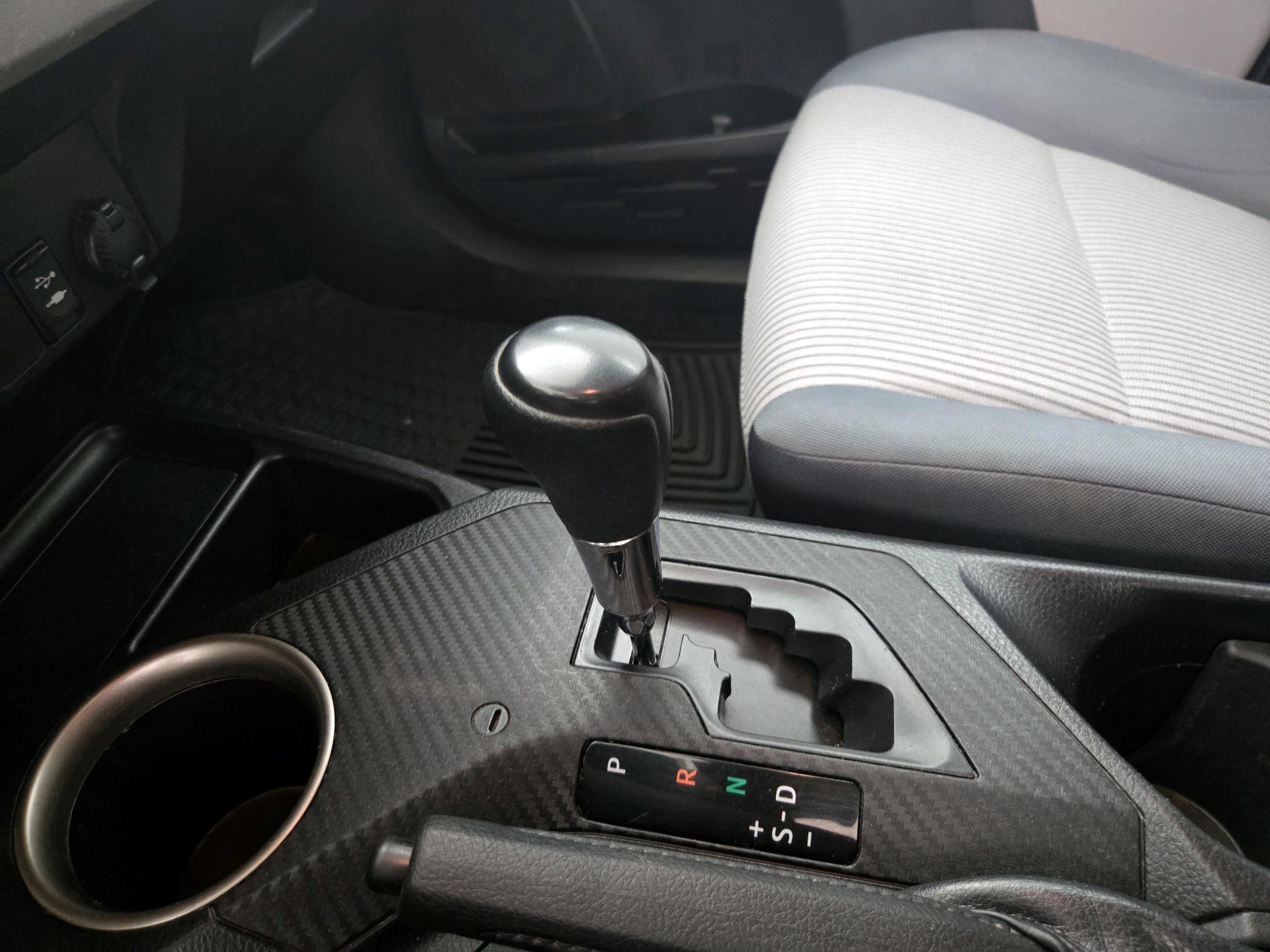 Thumbnail: 2013 Toyota RAV4 - 17