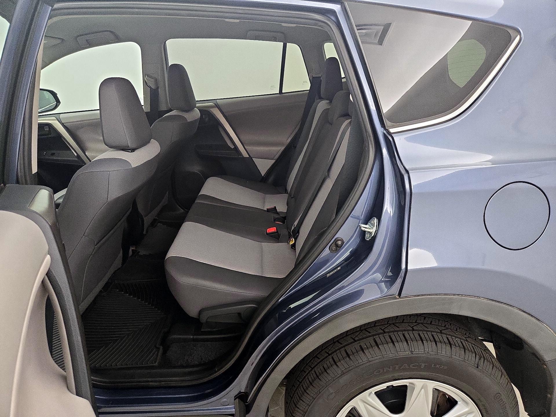 Thumbnail: 2013 Toyota RAV4 - 19