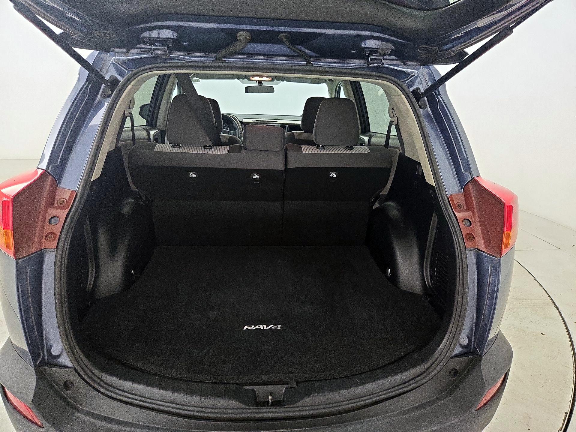 Thumbnail: 2013 Toyota RAV4 - 20