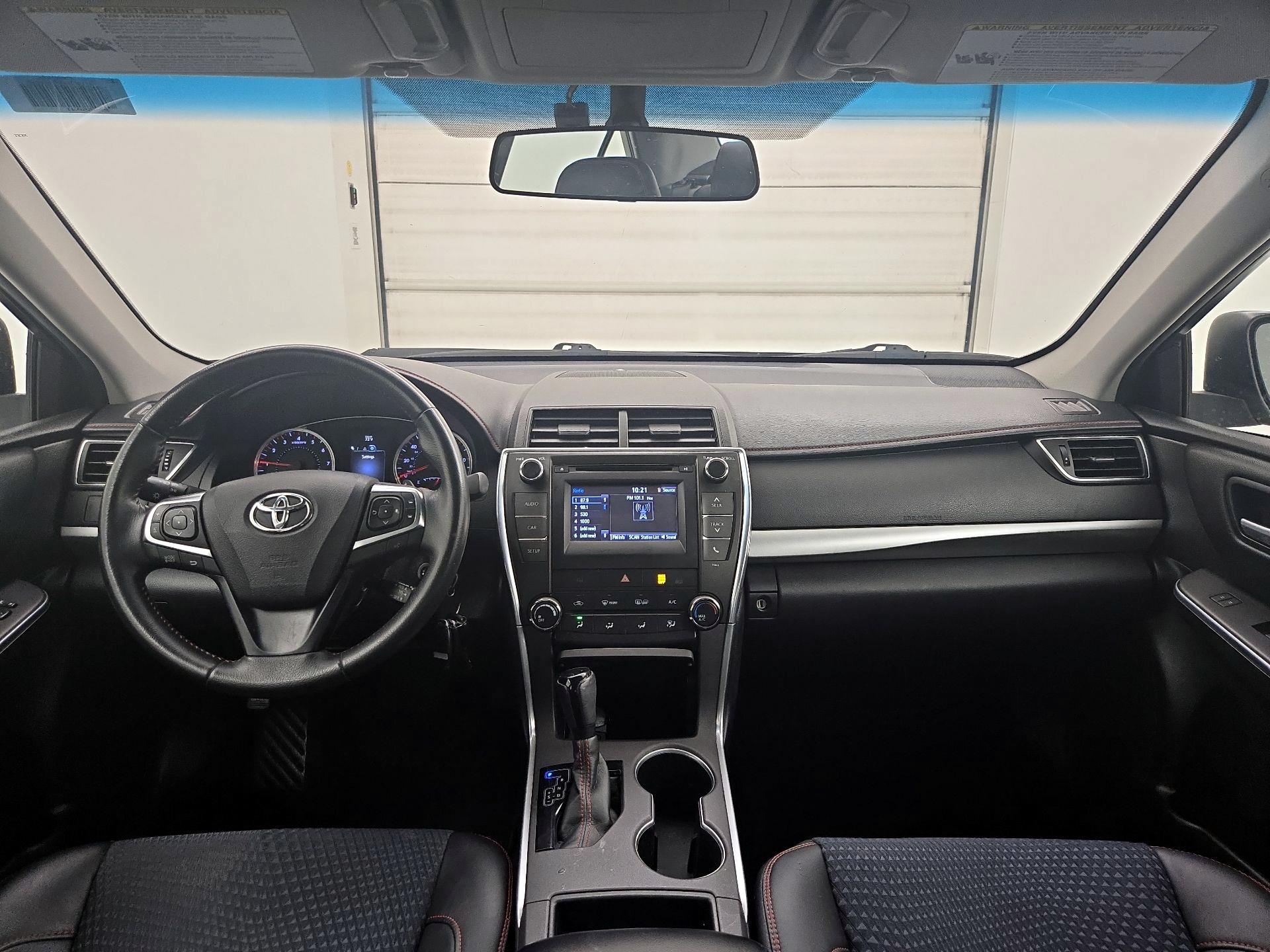 Thumbnail: 2015 Toyota Camry - 9