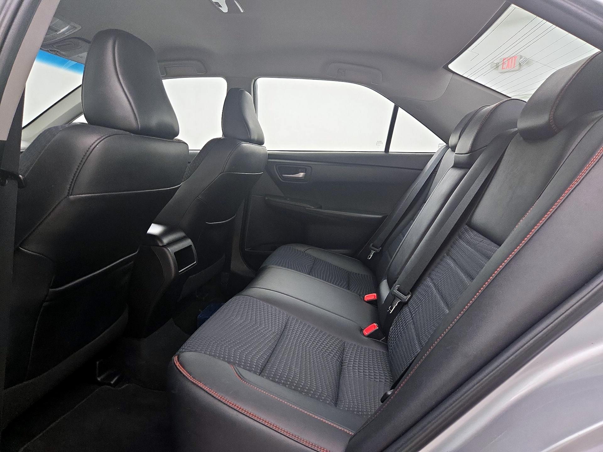 Thumbnail: 2015 Toyota Camry - 19