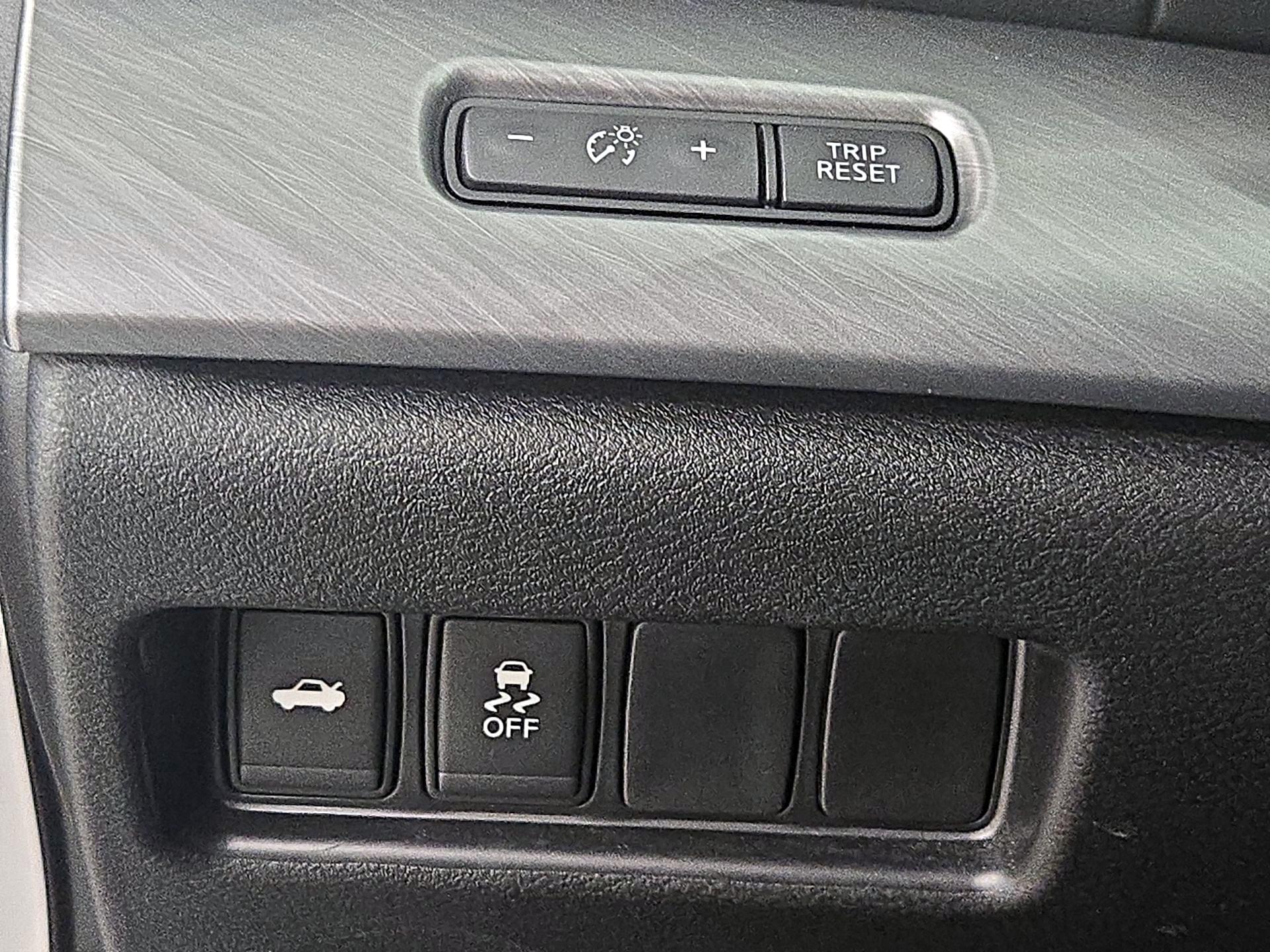 Thumbnail: 2016 Nissan Maxima - 13