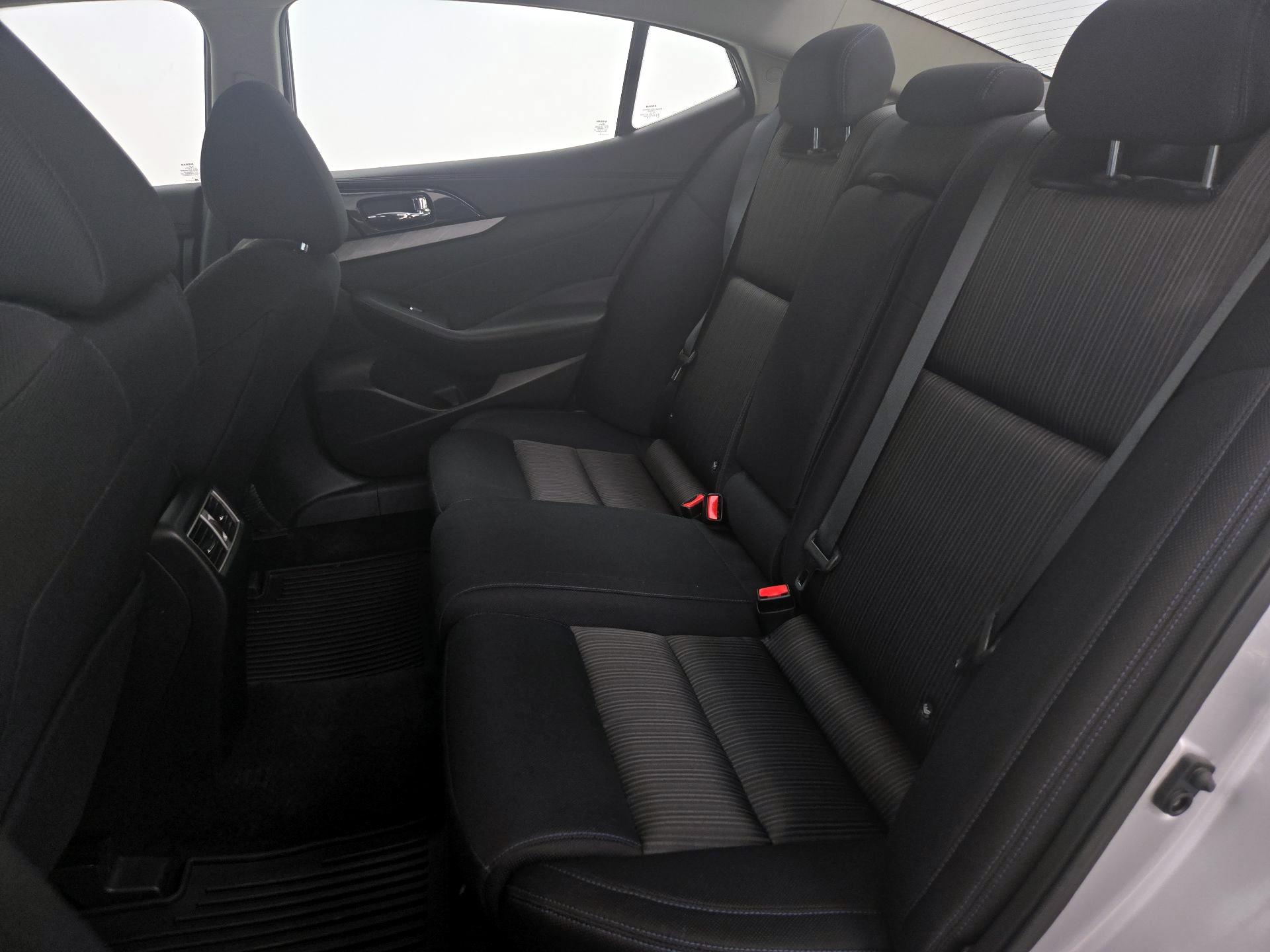 Thumbnail: 2016 Nissan Maxima - 20