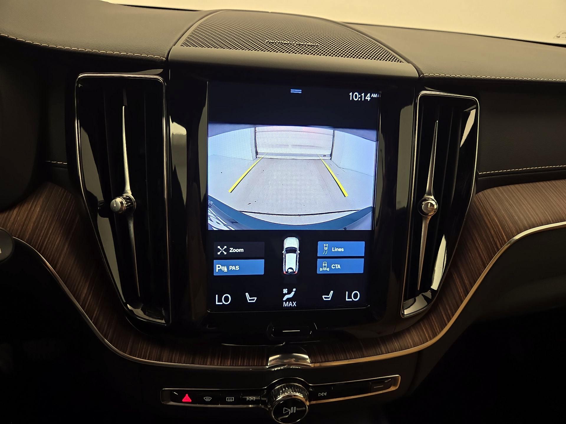 Thumbnail: 2020 Volvo XC60 - 15