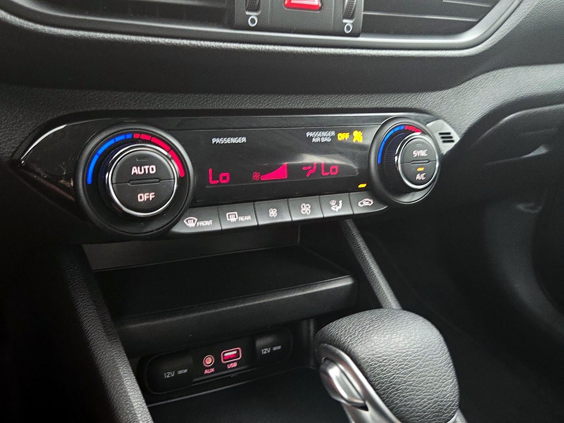 Thumbnail: 2019 Kia Forte - 16