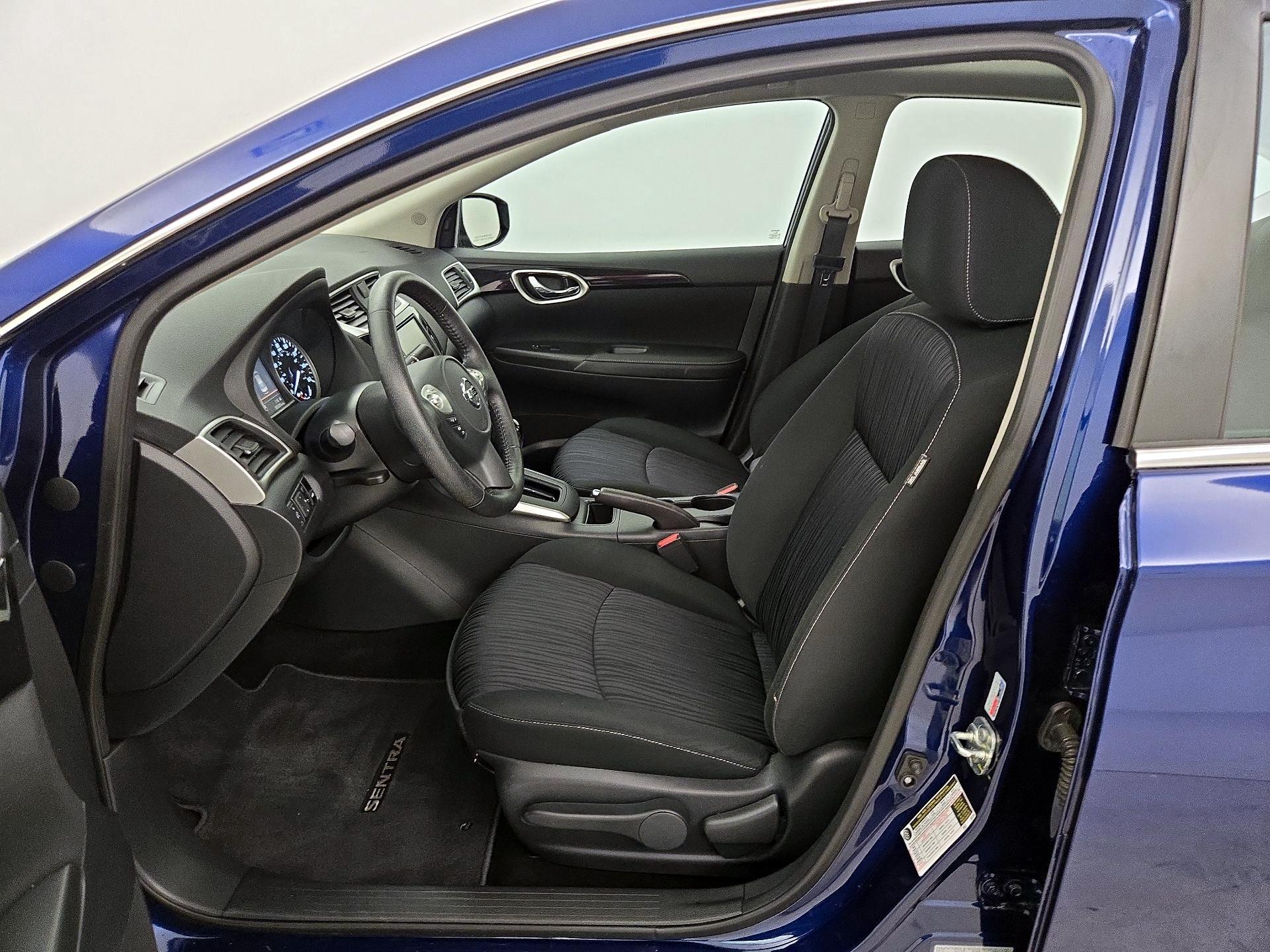 Thumbnail: 2019 Nissan Sentra - 11
