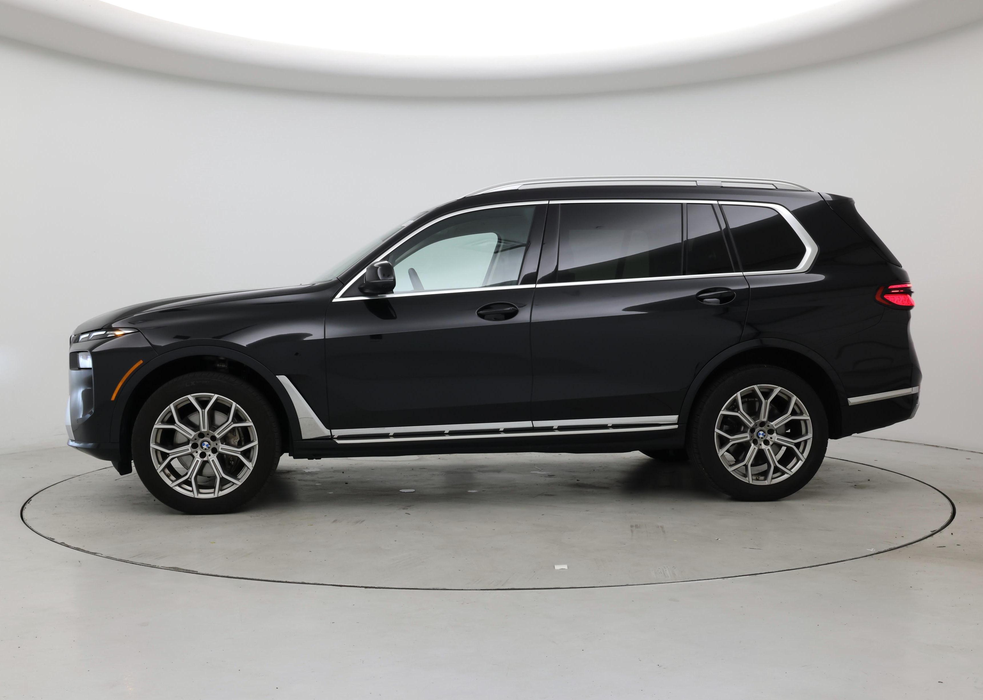 Thumbnail: 2023 BMW X7 - 3
