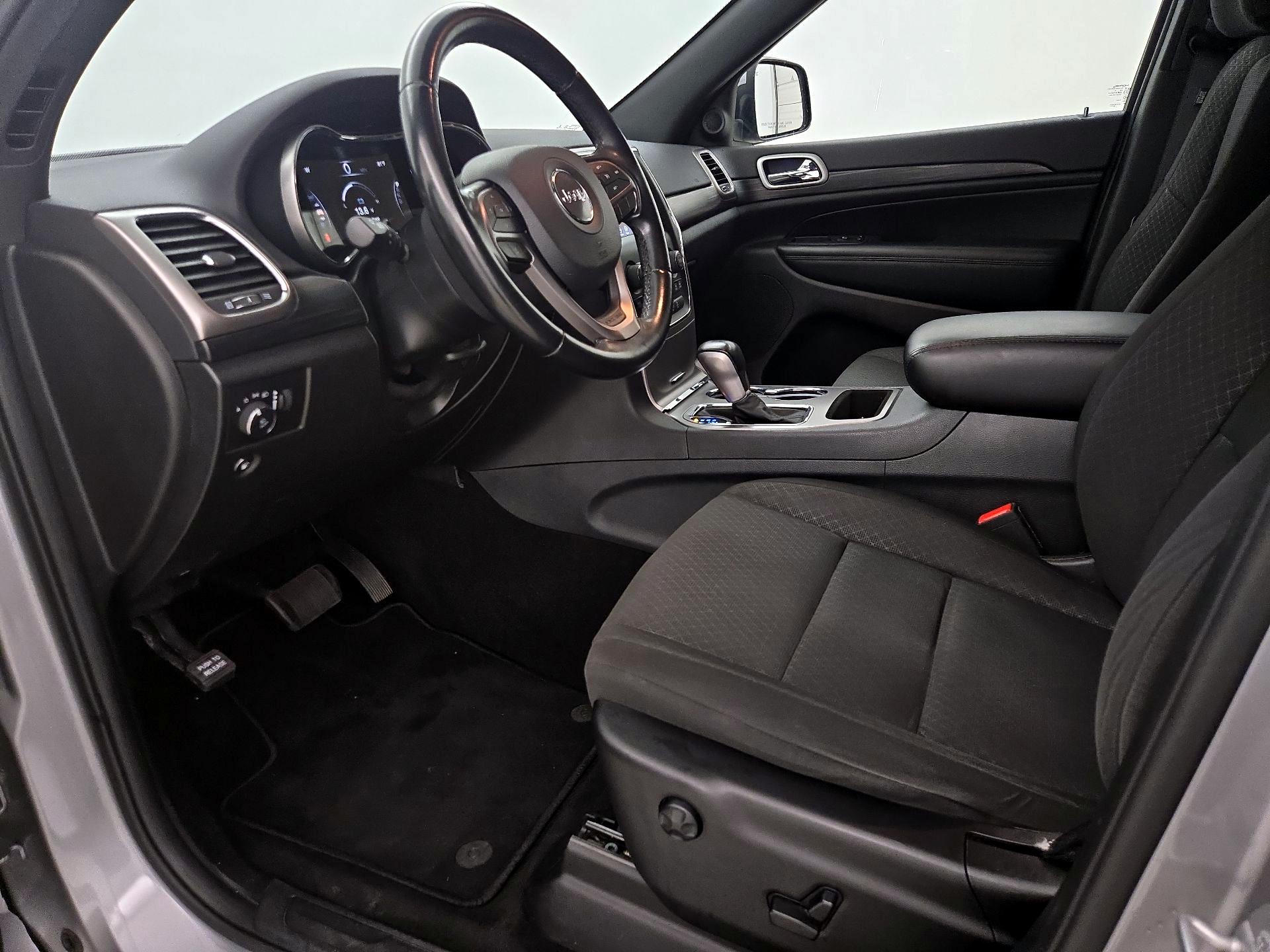 Thumbnail: 2019 Jeep Grand Cherokee - 11