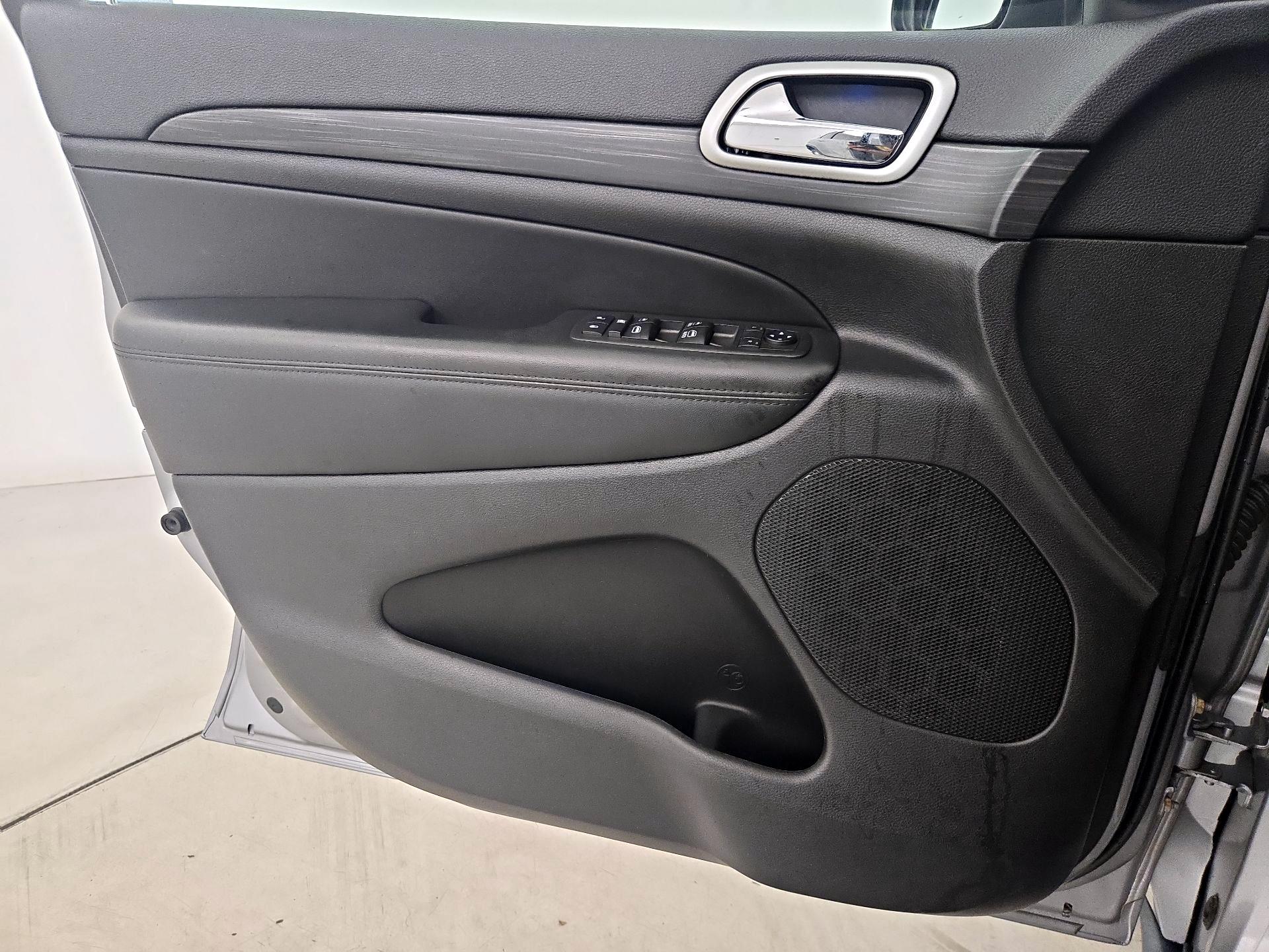 Thumbnail: 2019 Jeep Grand Cherokee - 12