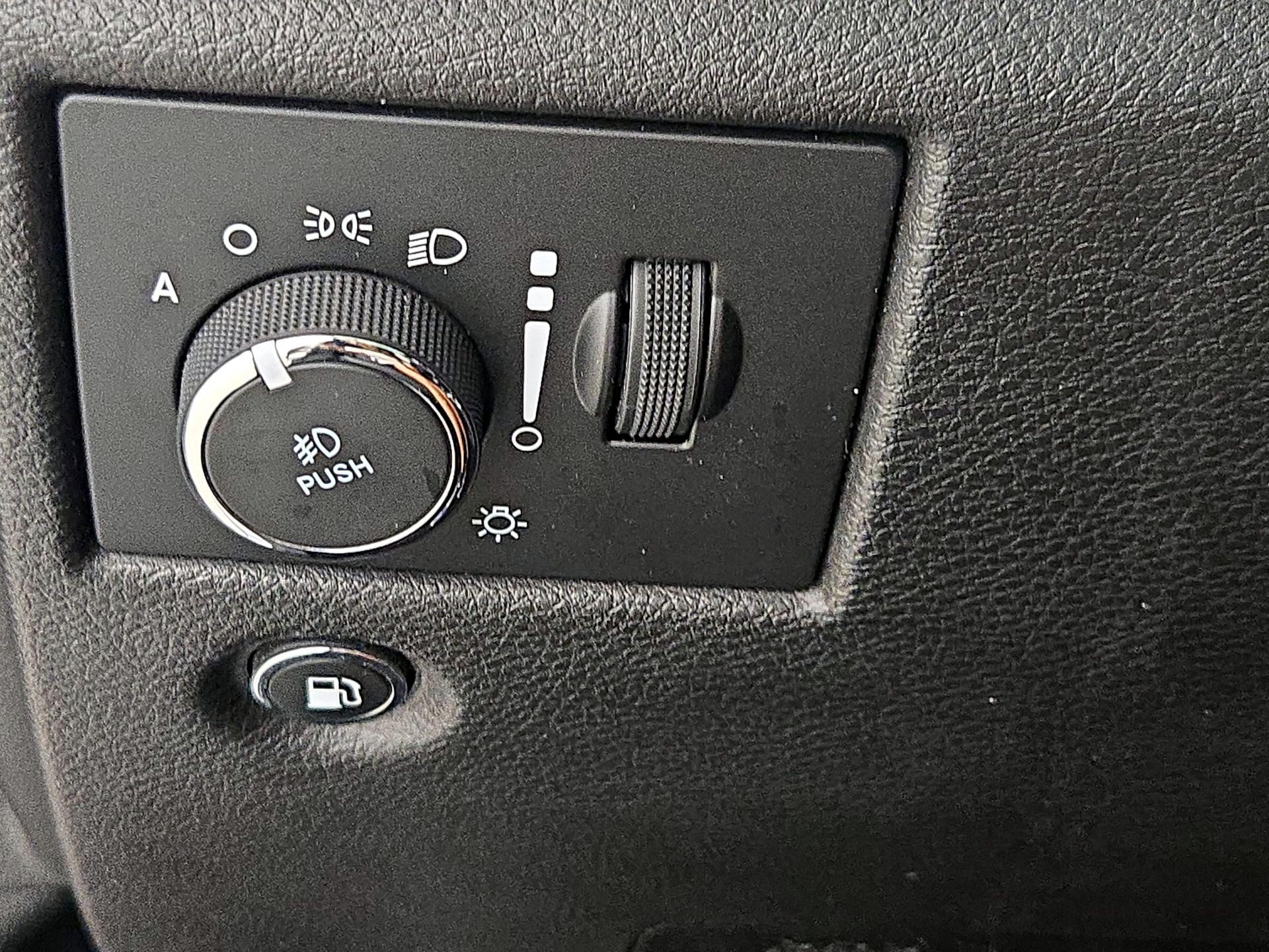 Thumbnail: 2019 Jeep Grand Cherokee - 13