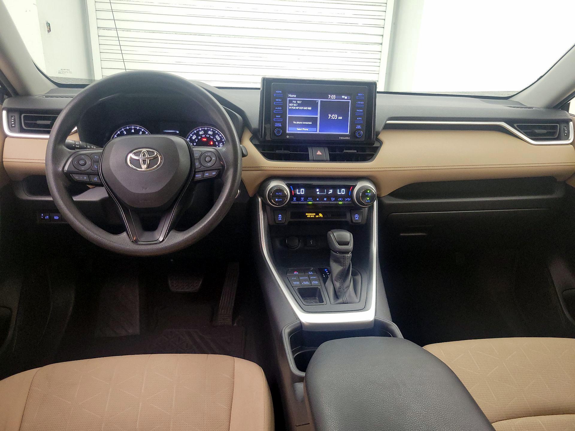 Thumbnail: 2021 Toyota RAV4 - 9