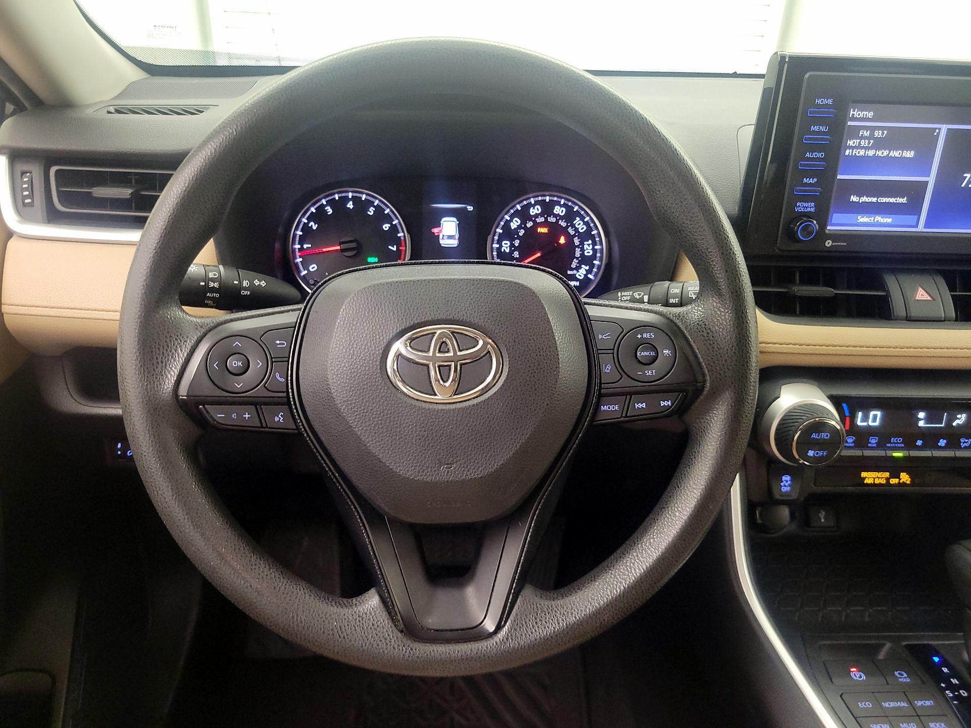 Thumbnail: 2021 Toyota RAV4 - 10