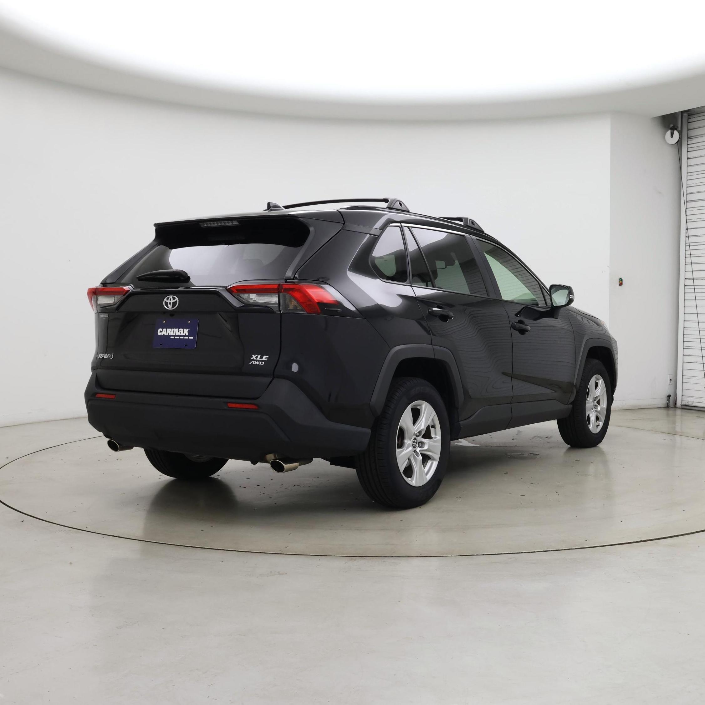 Thumbnail: 2021 Toyota RAV4 - 8