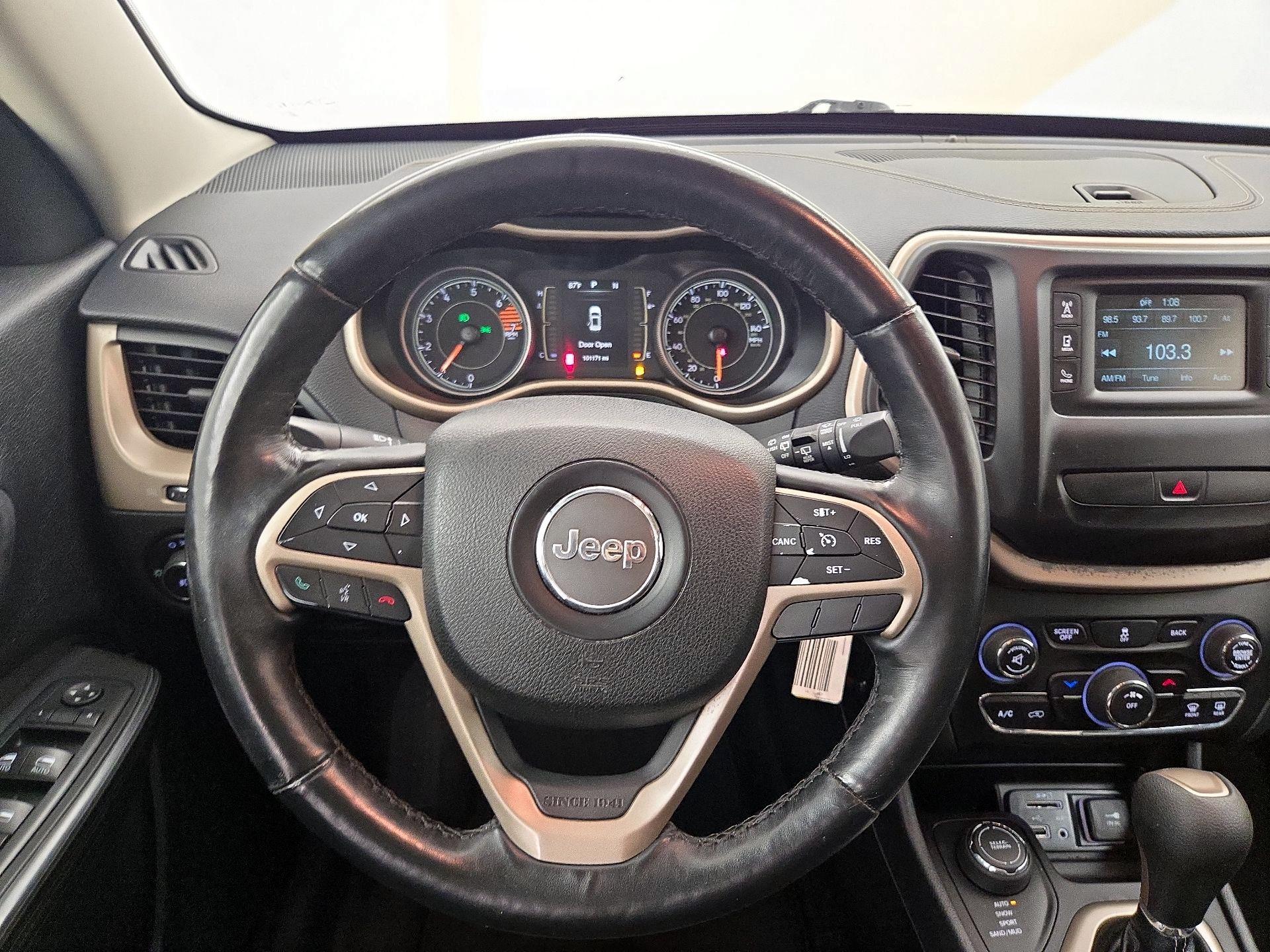 Thumbnail: 2016 Jeep Cherokee - 10