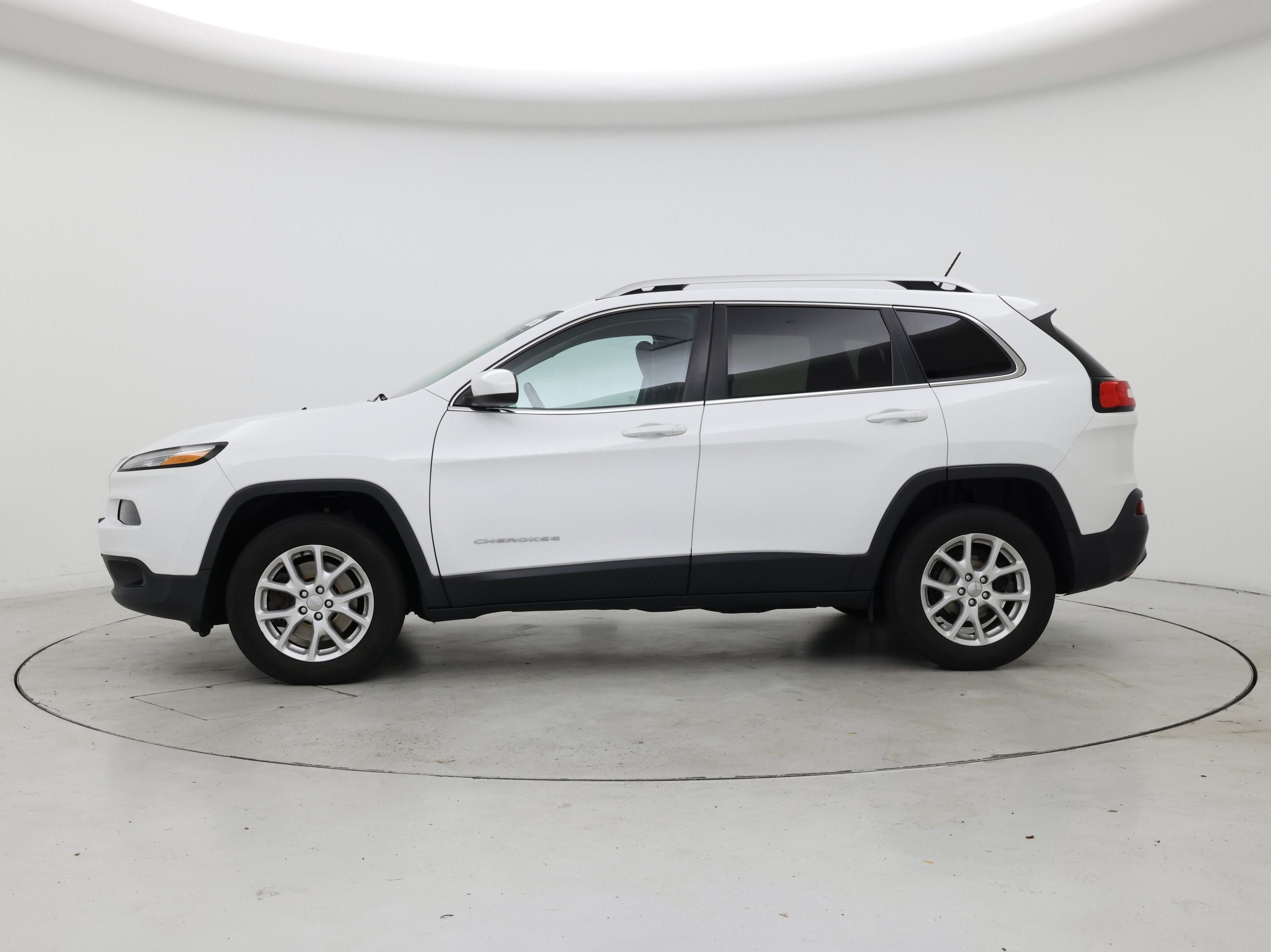 Thumbnail: 2016 Jeep Cherokee - 3