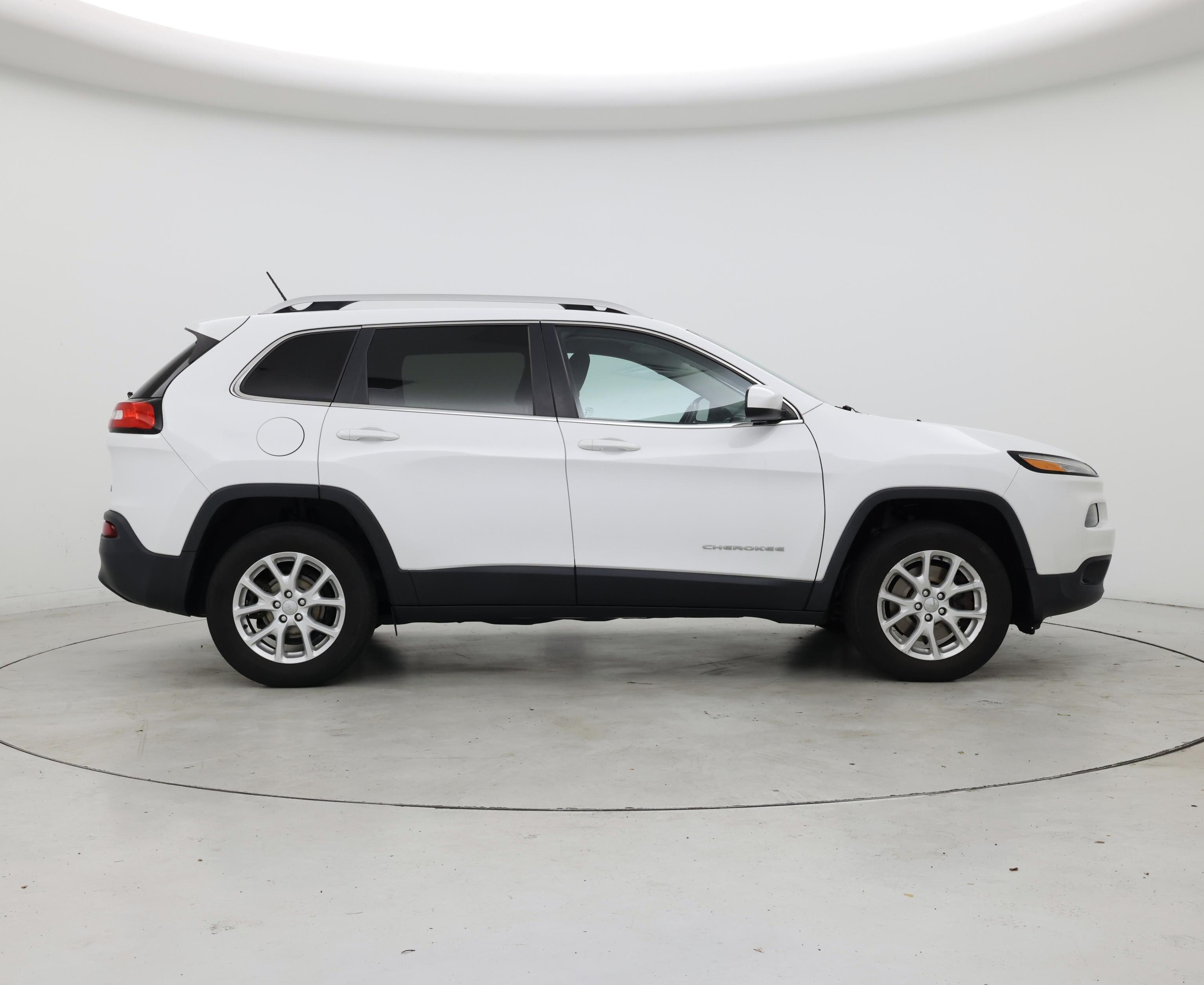 Thumbnail: 2016 Jeep Cherokee - 7