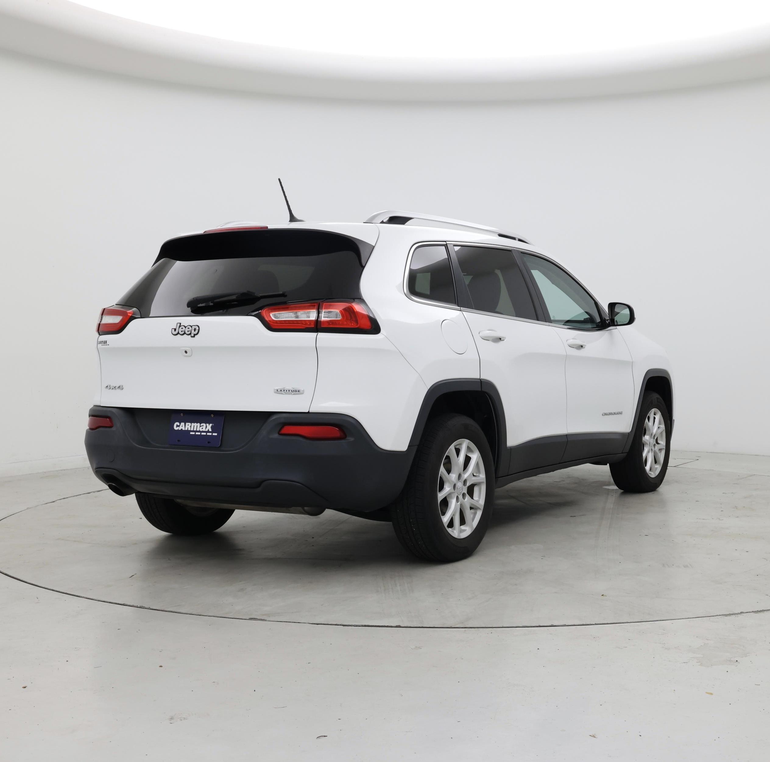Thumbnail: 2016 Jeep Cherokee - 8