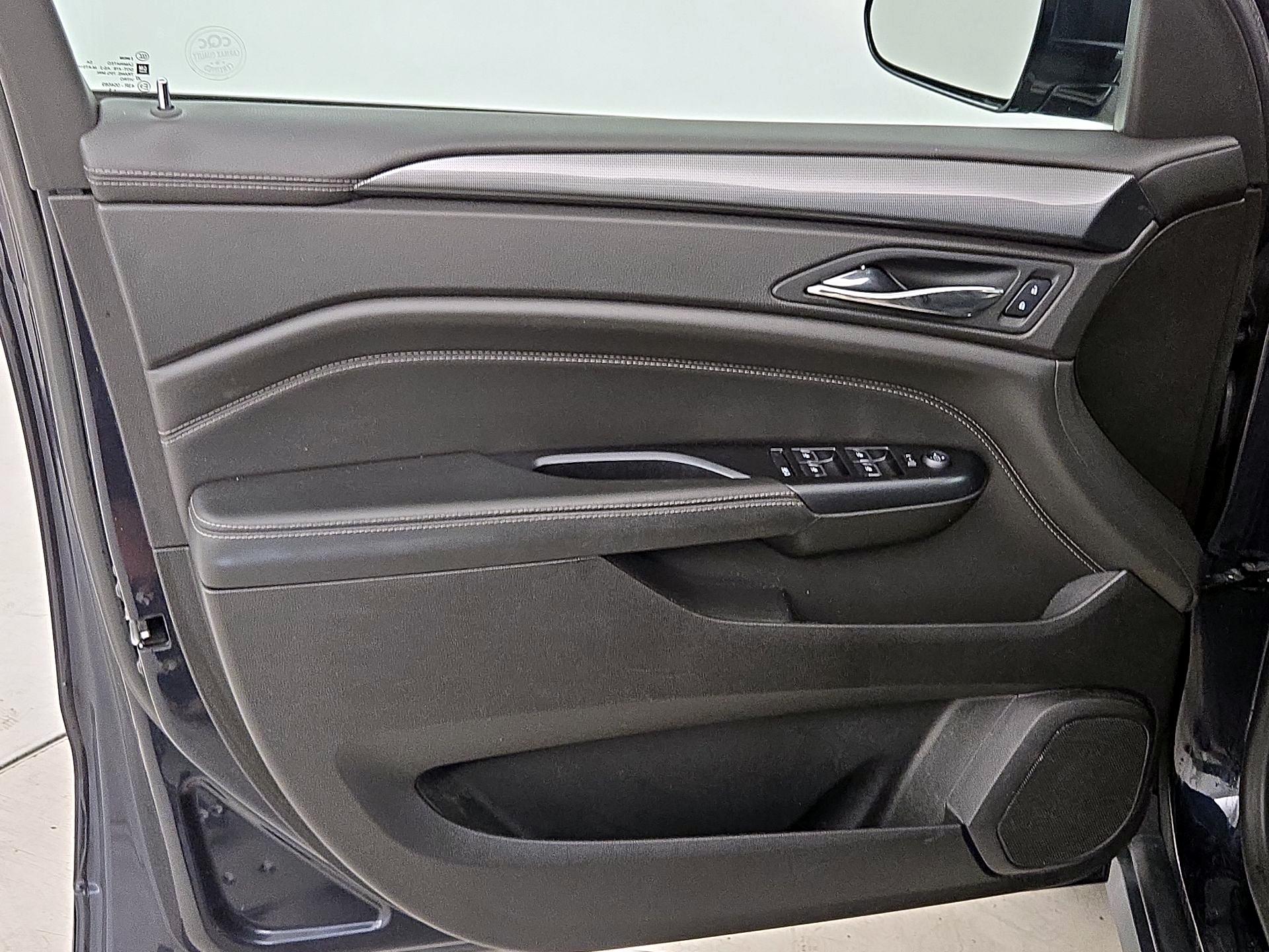 Thumbnail: 2016 Cadillac SRX - 12