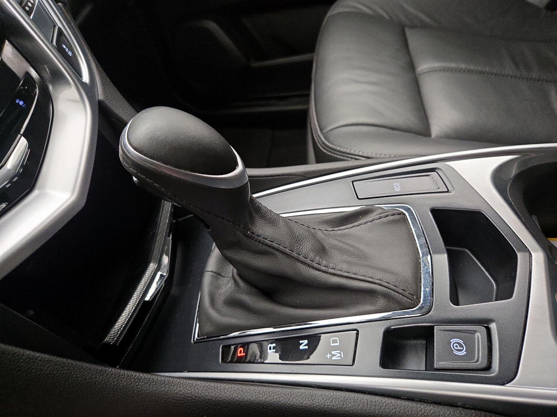 Thumbnail: 2016 Cadillac SRX - 16