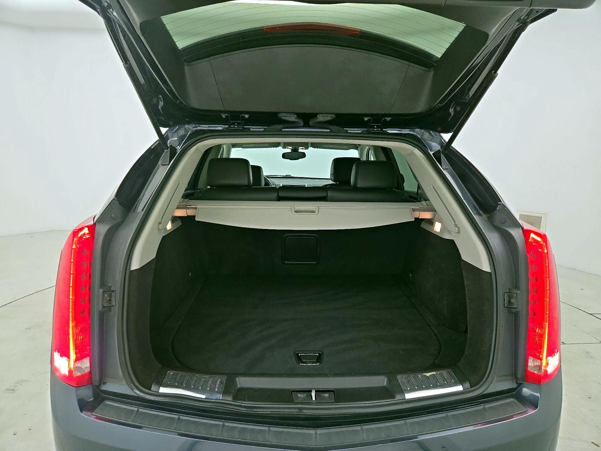 Thumbnail: 2016 Cadillac SRX - 19