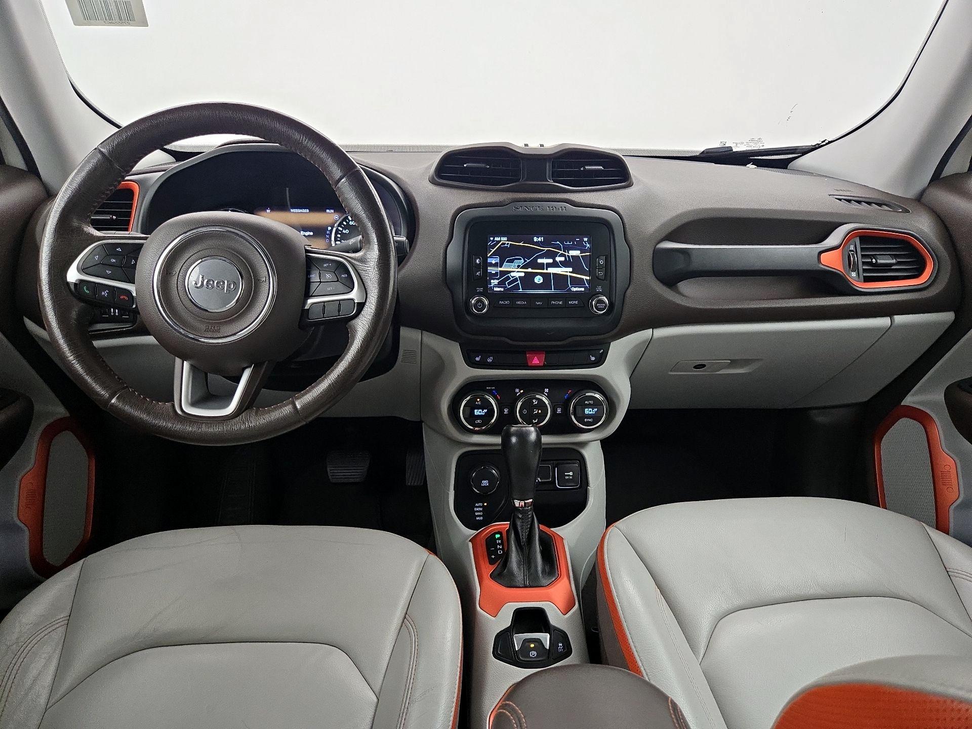 Thumbnail: 2016 Jeep Renegade - 9