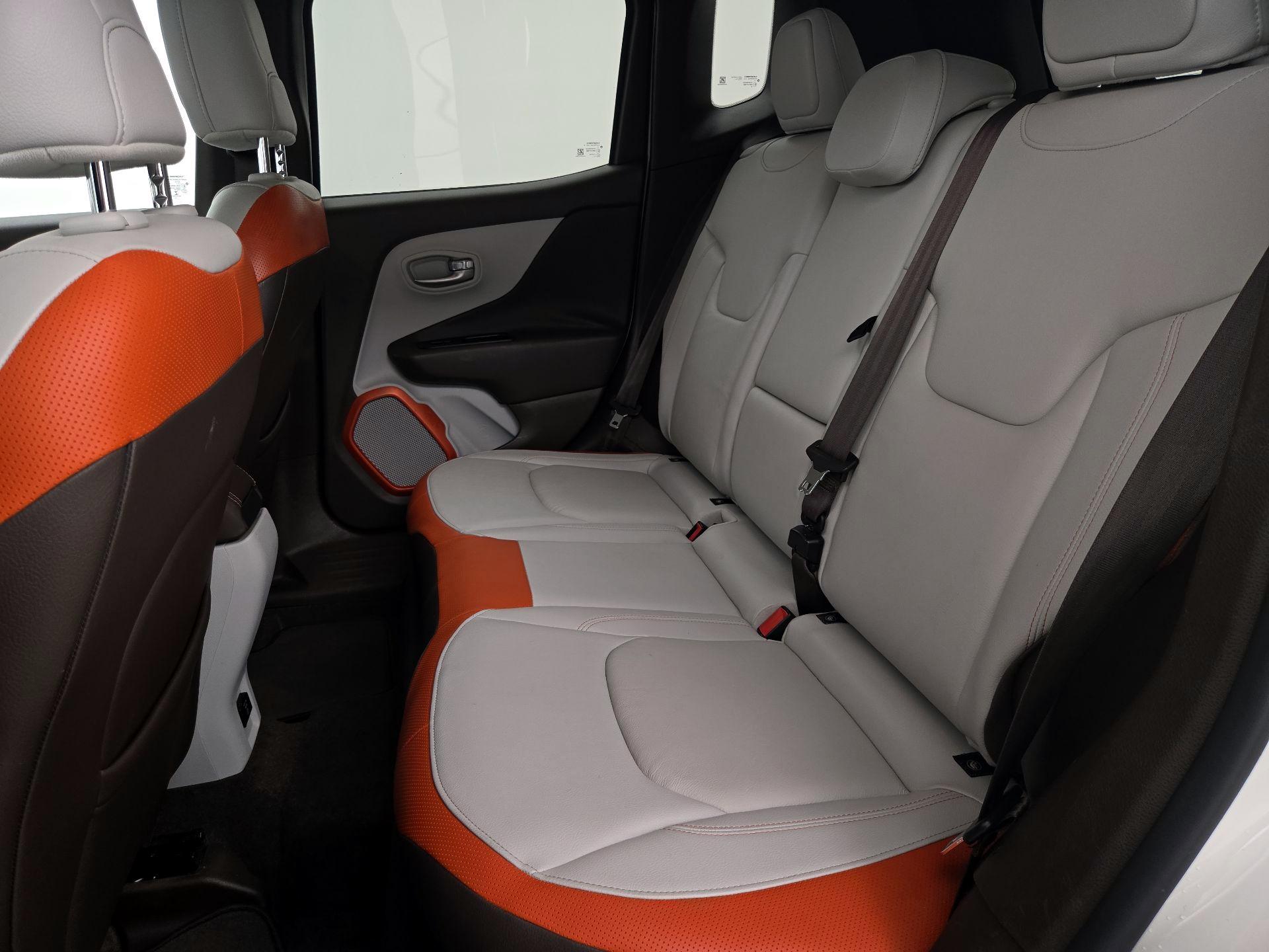 Thumbnail: 2016 Jeep Renegade - 20