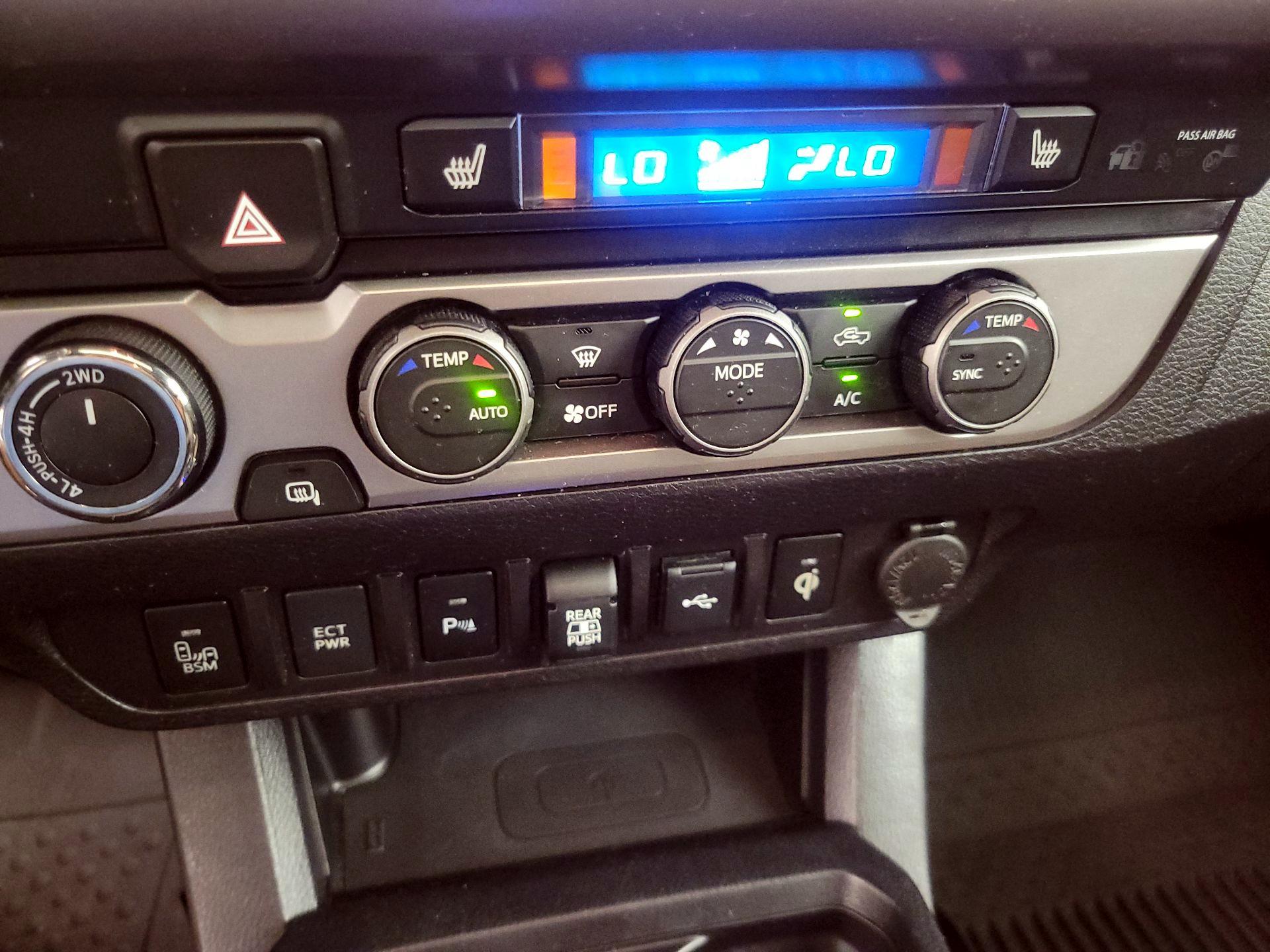 Thumbnail: 2021 Toyota Tacoma - 17