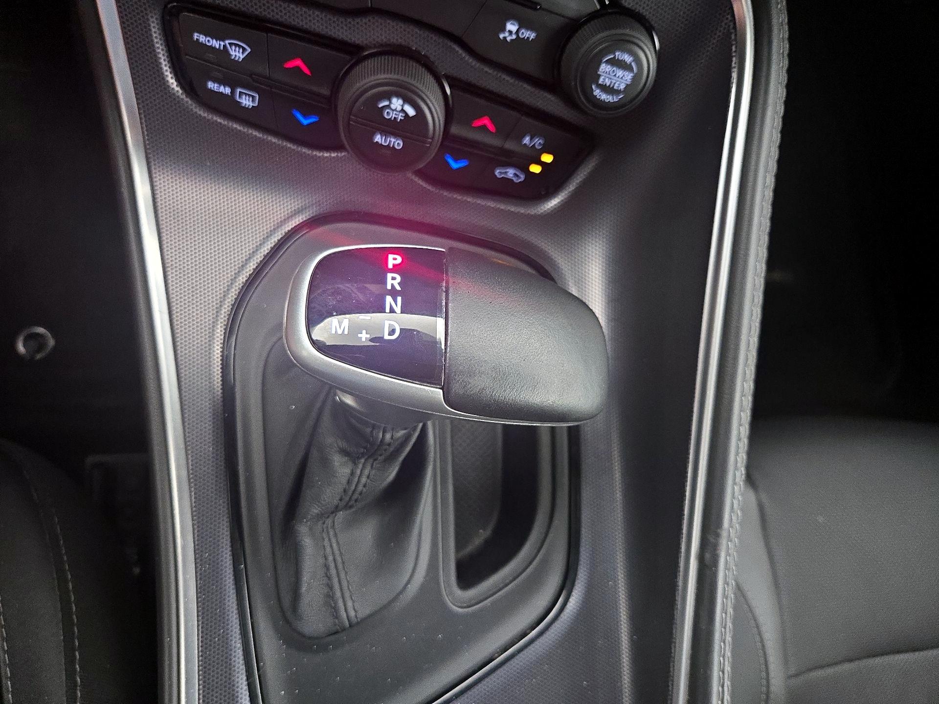 Thumbnail: 2015 Dodge Challenger - 18