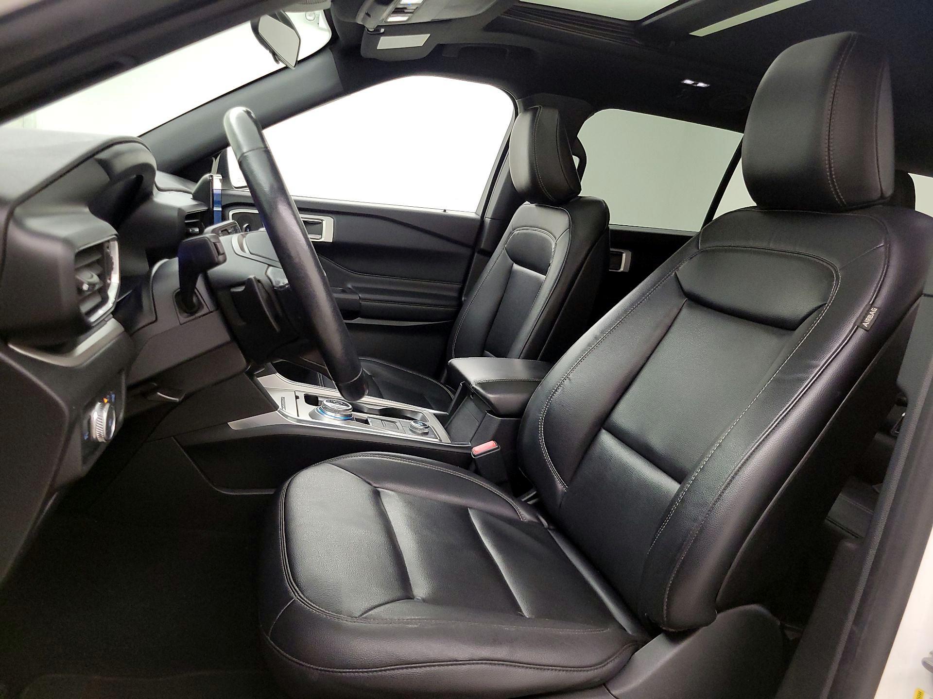 Thumbnail: 2020 Ford Explorer - 11