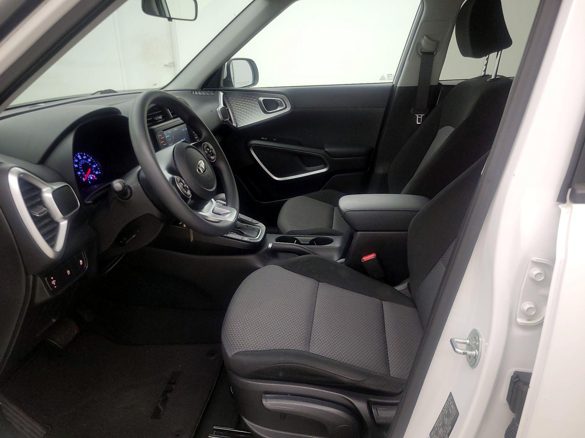 Thumbnail: 2020 Kia Soul - 11